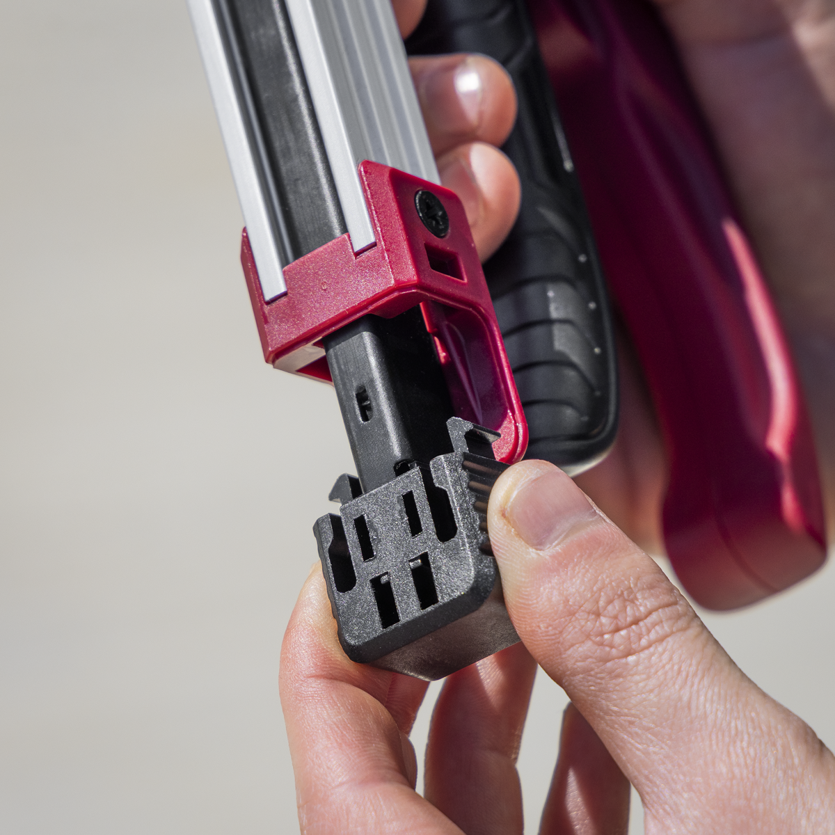 Premier AK7067 Heavy-Duty Staple & Brad Nail Gun
