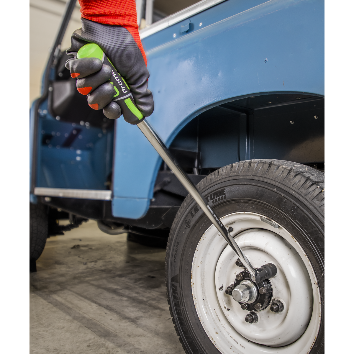 Premier AK7307HV Premier Breaker Bar 1/2"Sq Drive 750mm - Hi-Vis Green