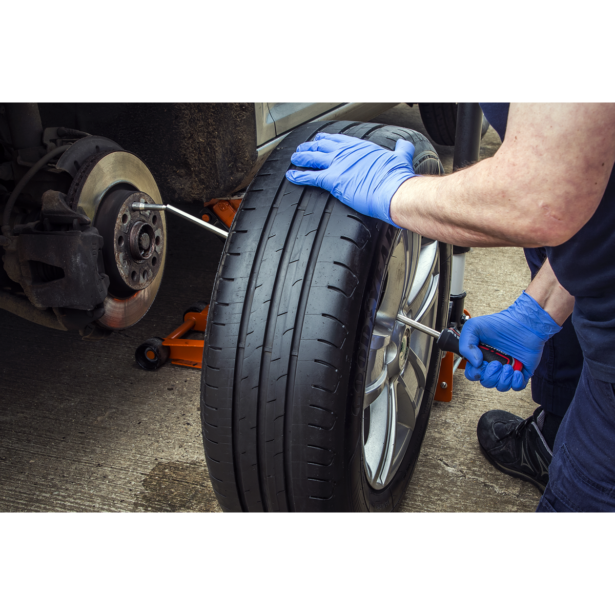 Premier AK7500 Premier WheelEazy™ Wheel Fitting & Alignment Tool