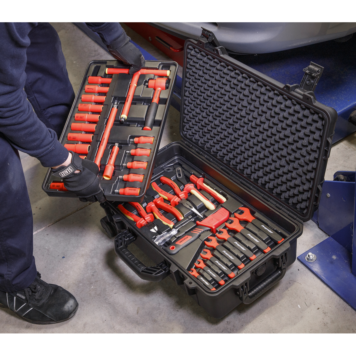 Premier AK7938 Premier Insulated Tool Kit 3/8"Sq Drive 1000V 50pc - VDE Approved