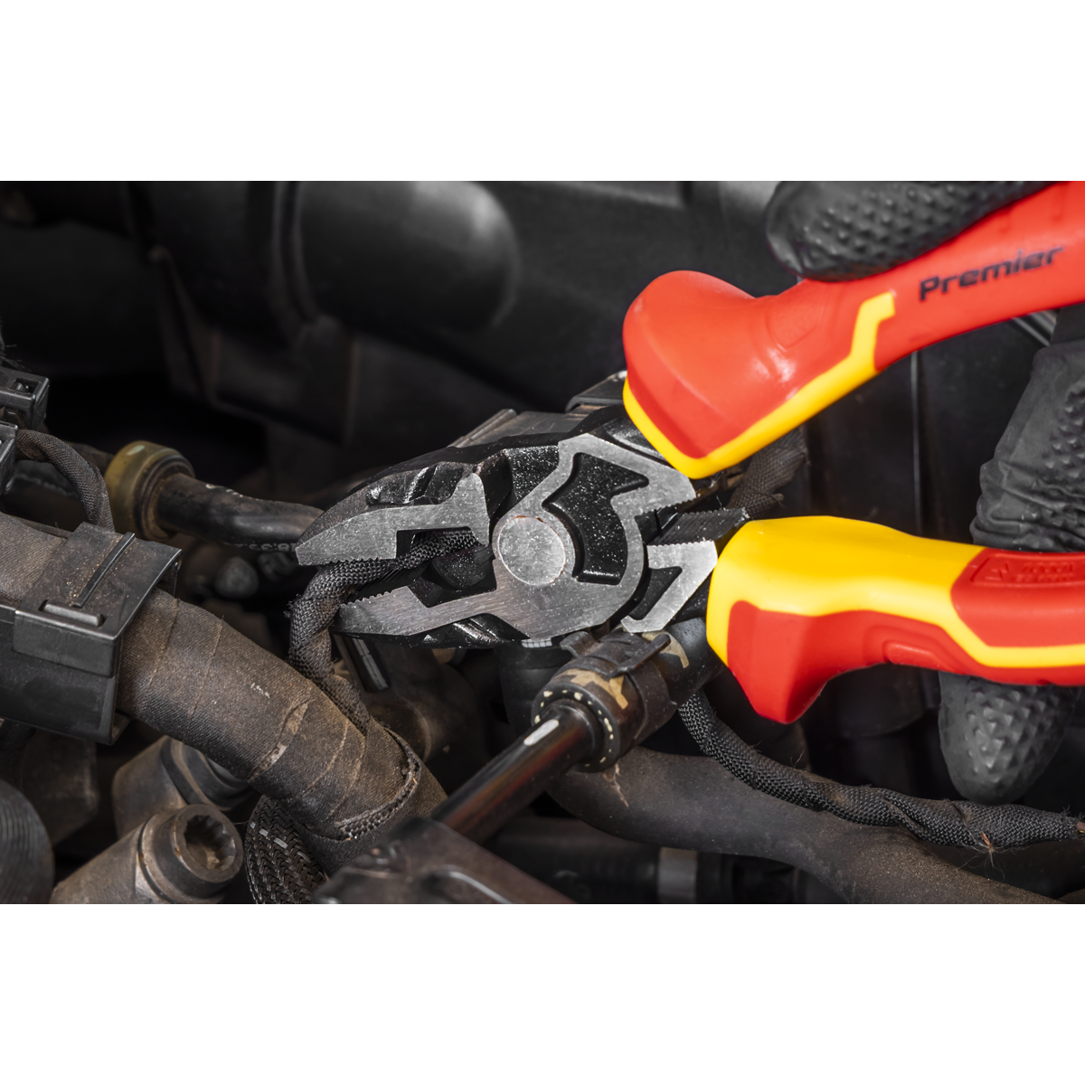 Premier AK83454 Premier High Leverage Combination Pliers 175mm - VDE Approved