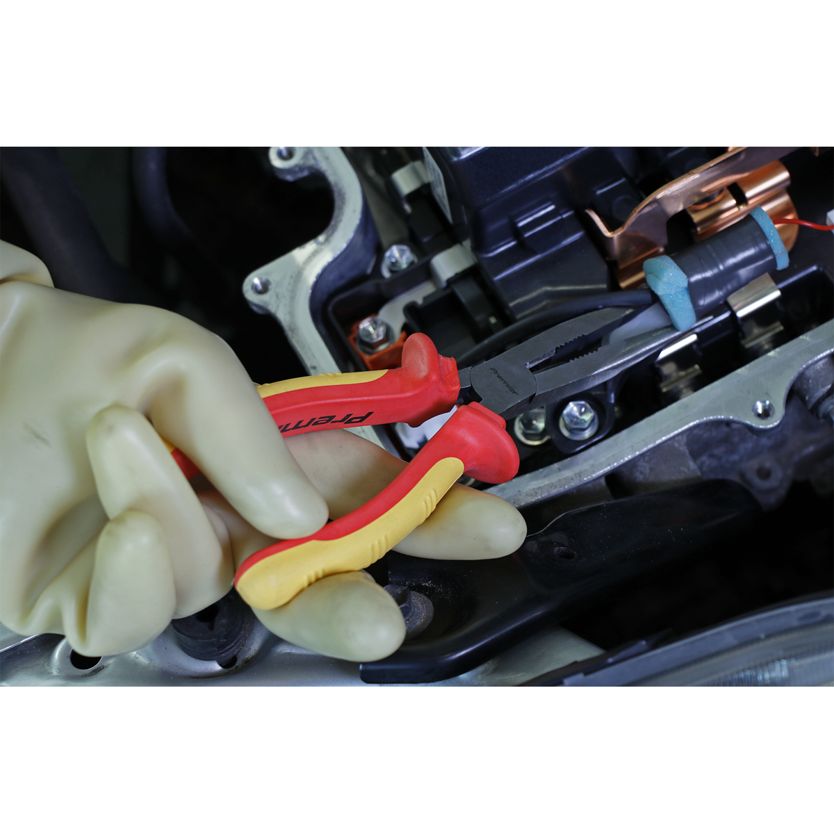 Premier AK83457 Premier Long Nose Pliers 200mm - VDE Approved