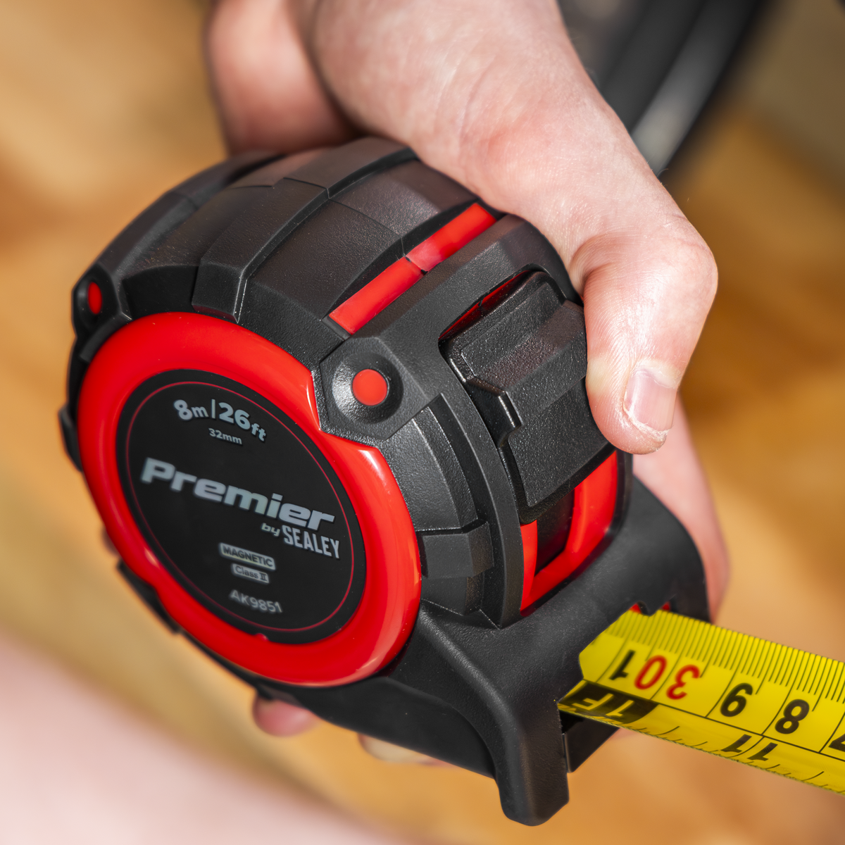 Premier AK9851 Premier Metric/Imperial Tape Measure Extra-Wide Blade 8m(26ft) x 32mm