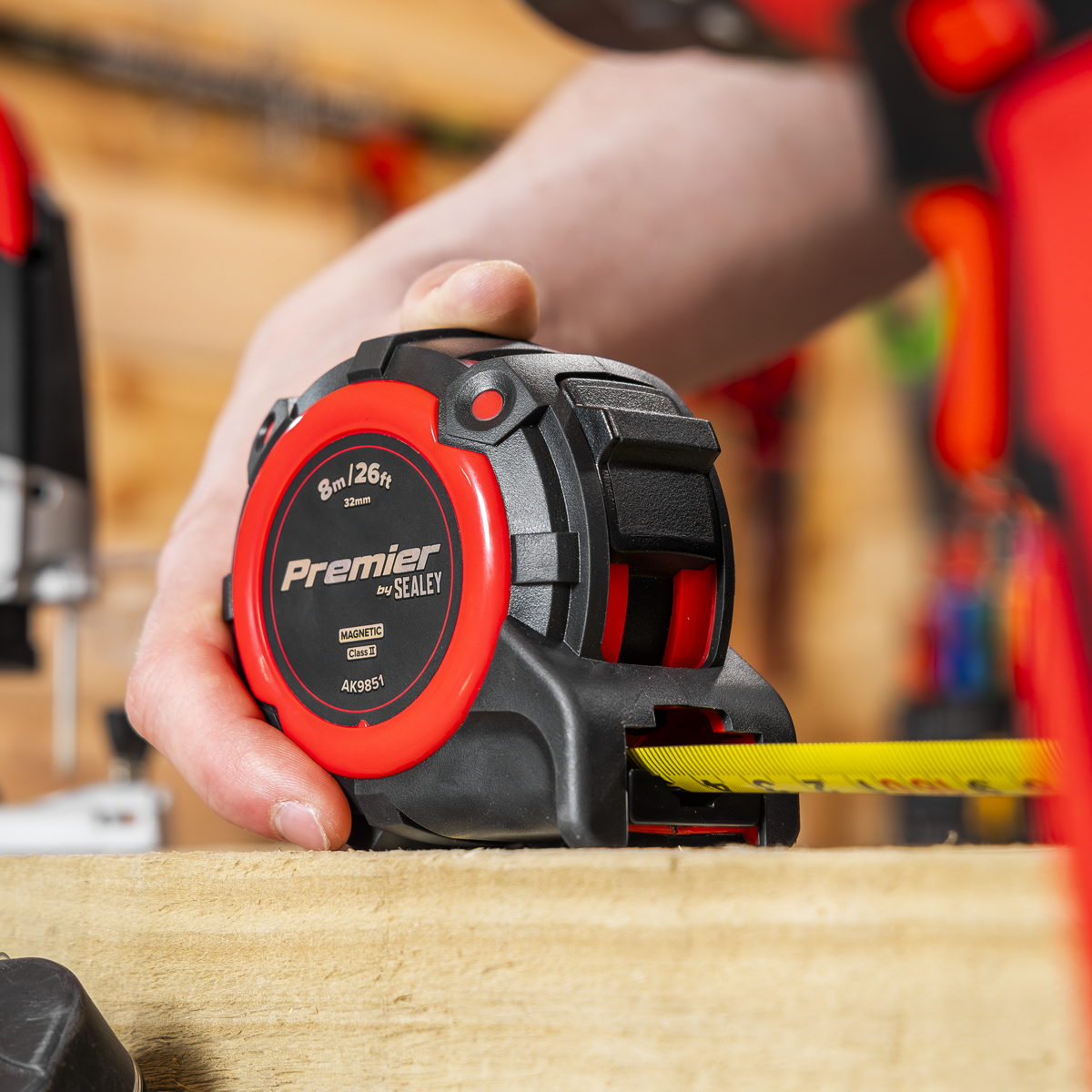 Premier AK9851 Premier Metric/Imperial Tape Measure Extra-Wide Blade 8m(26ft) x 32mm