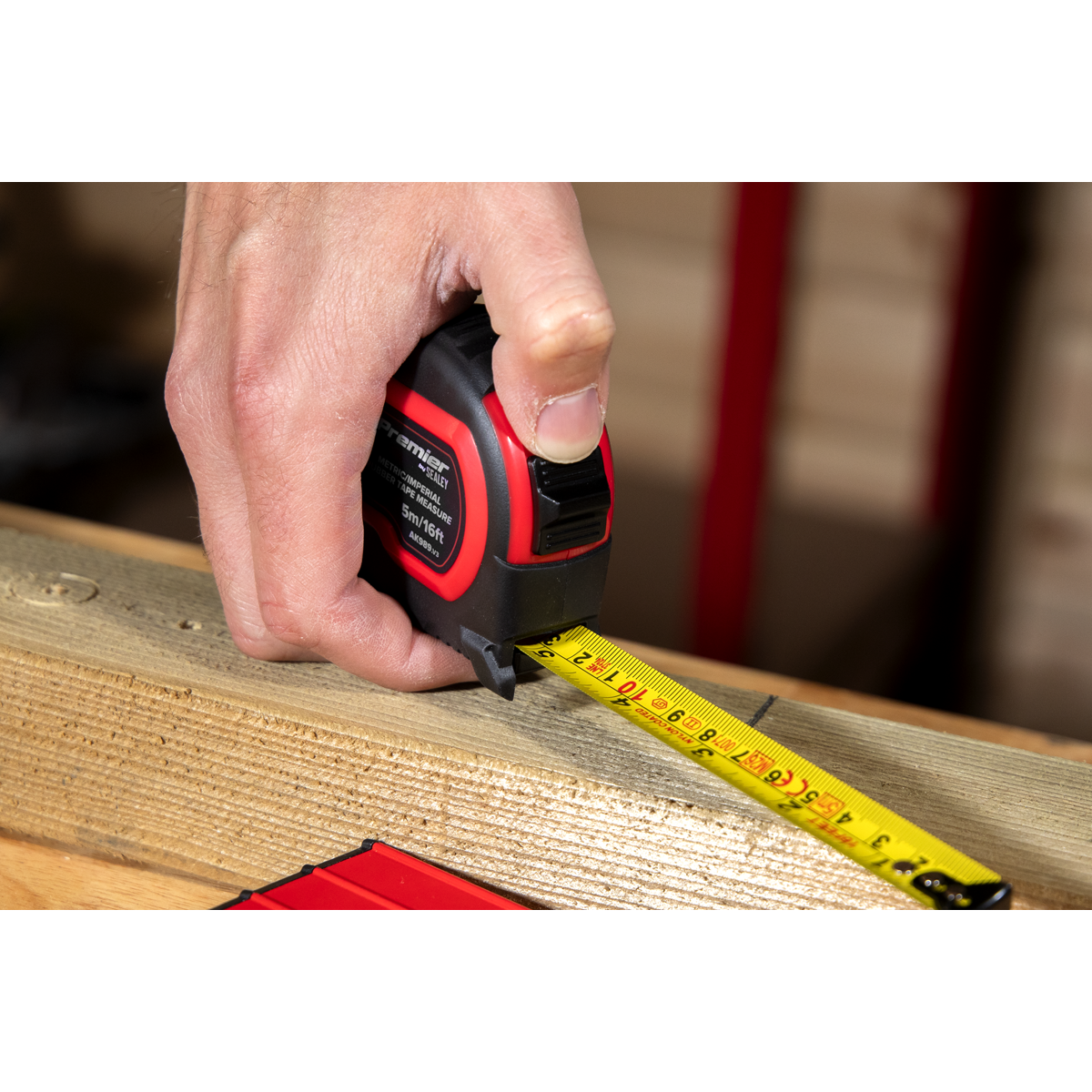 Premier AK98912 Metric/Imperial Rubber Tape Measure 5m(16ft) x 19mm - Display Box of 12