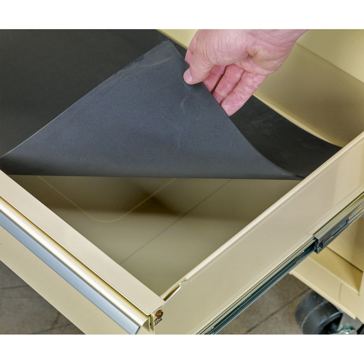 Premier AP28COMBO2 Premier™ Retro Style Topchest, Mid-Box Tool Chest & Rollcab Combination 10 Drawer - Cream