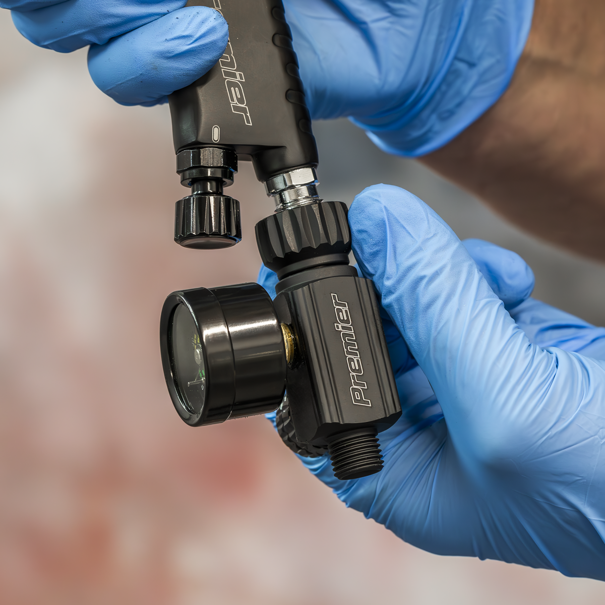 Premier AR02 Premier On-Gun Air Pressure Regulator/Gauge with Glass Lens