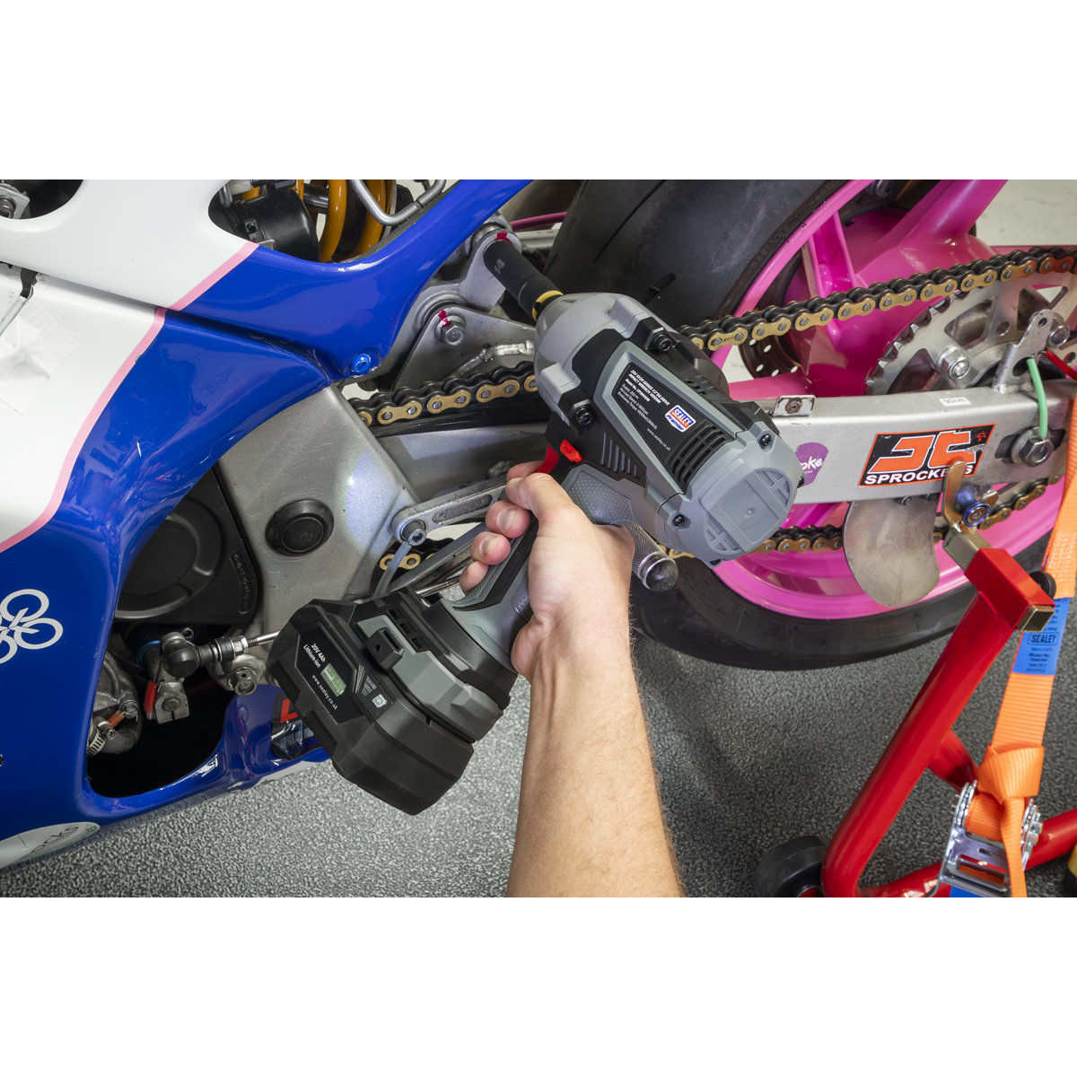 Premier CP20VXIWKIT1 Premier SV20 Series Brushless Cordless Impact Wrench Kit 20V 4Ah - 2 Batteries