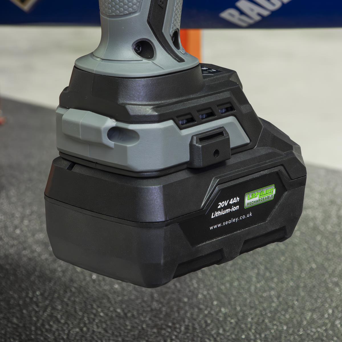 Premier CP20VXIWKIT Premier SV20 Series 1/2"Sq Drive Impact Wrench Kit 20V 4Ah
