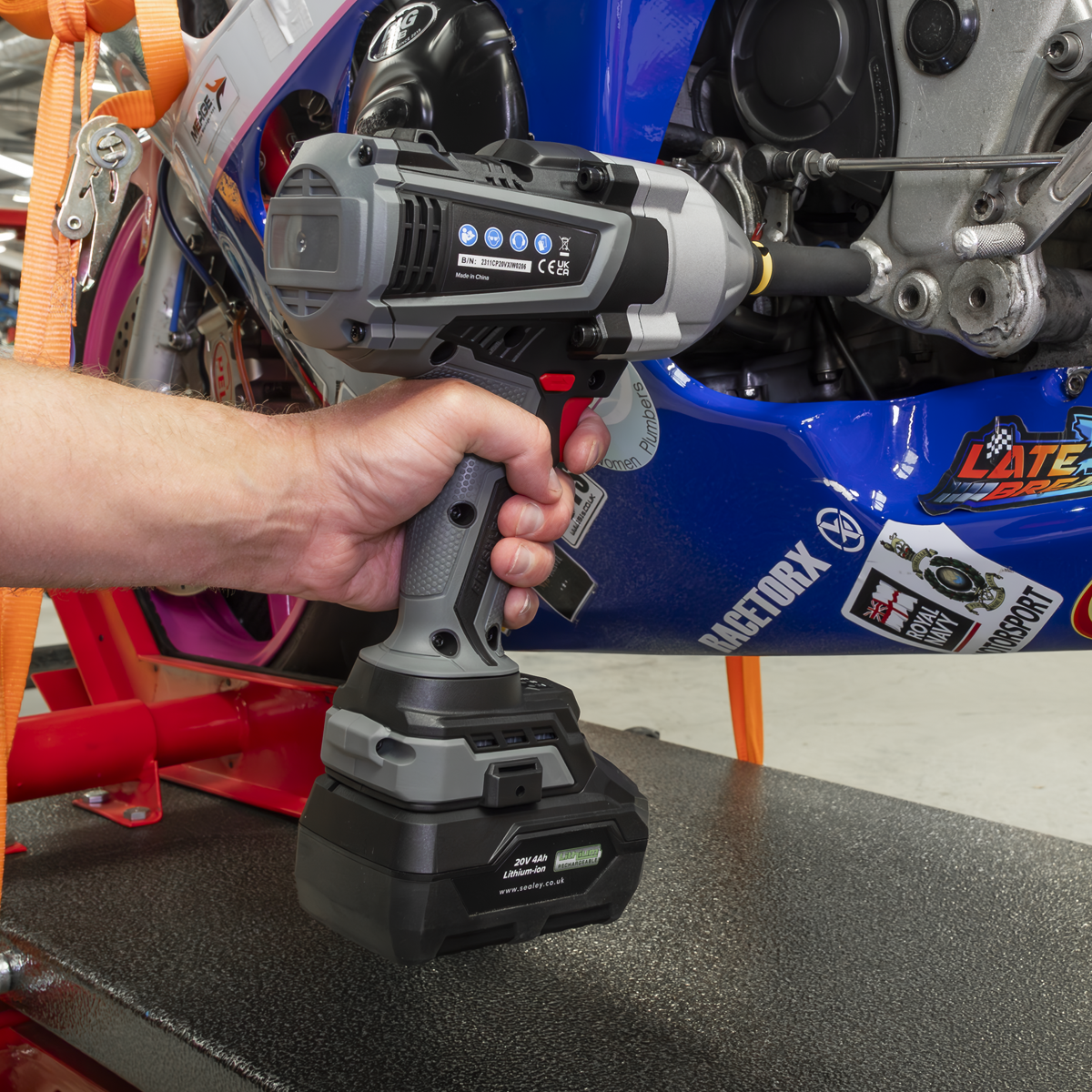 Premier CP20VXIWKIT Premier SV20 Series 1/2"Sq Drive Impact Wrench Kit 20V 4Ah