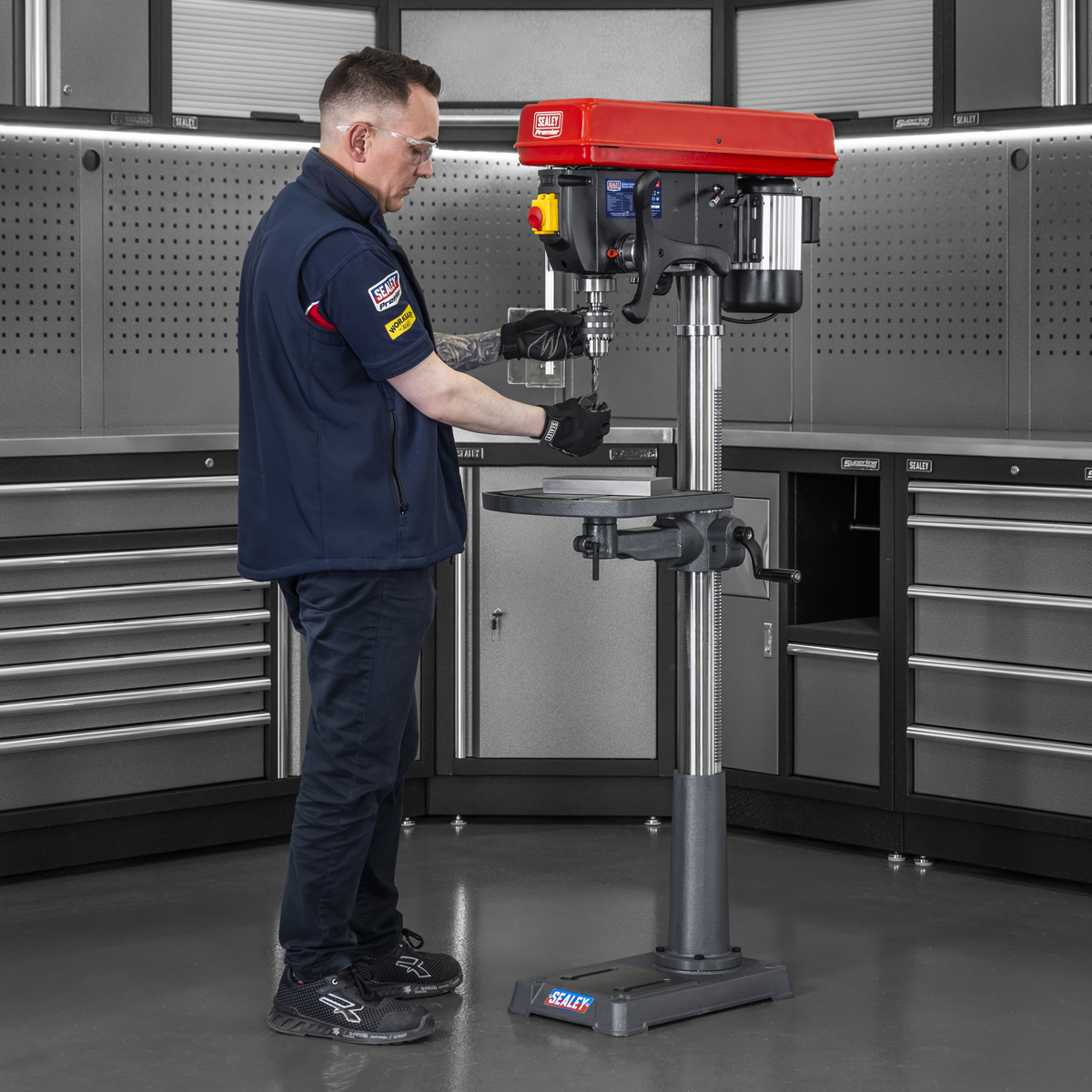 Premier PDM240F Premier Floor Standing Pillar Drill 16-Speed 750W/230V