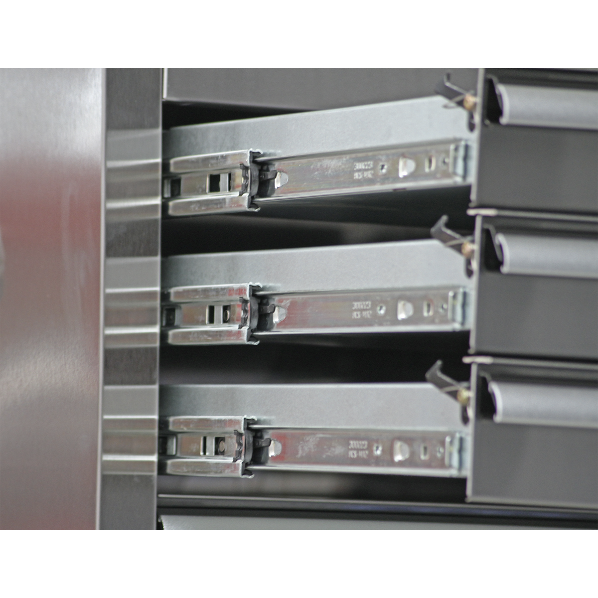 Premier PTB66004SS Premier™ Heavy-Duty Topchest 4 Drawer 675mm - Stainless Steel