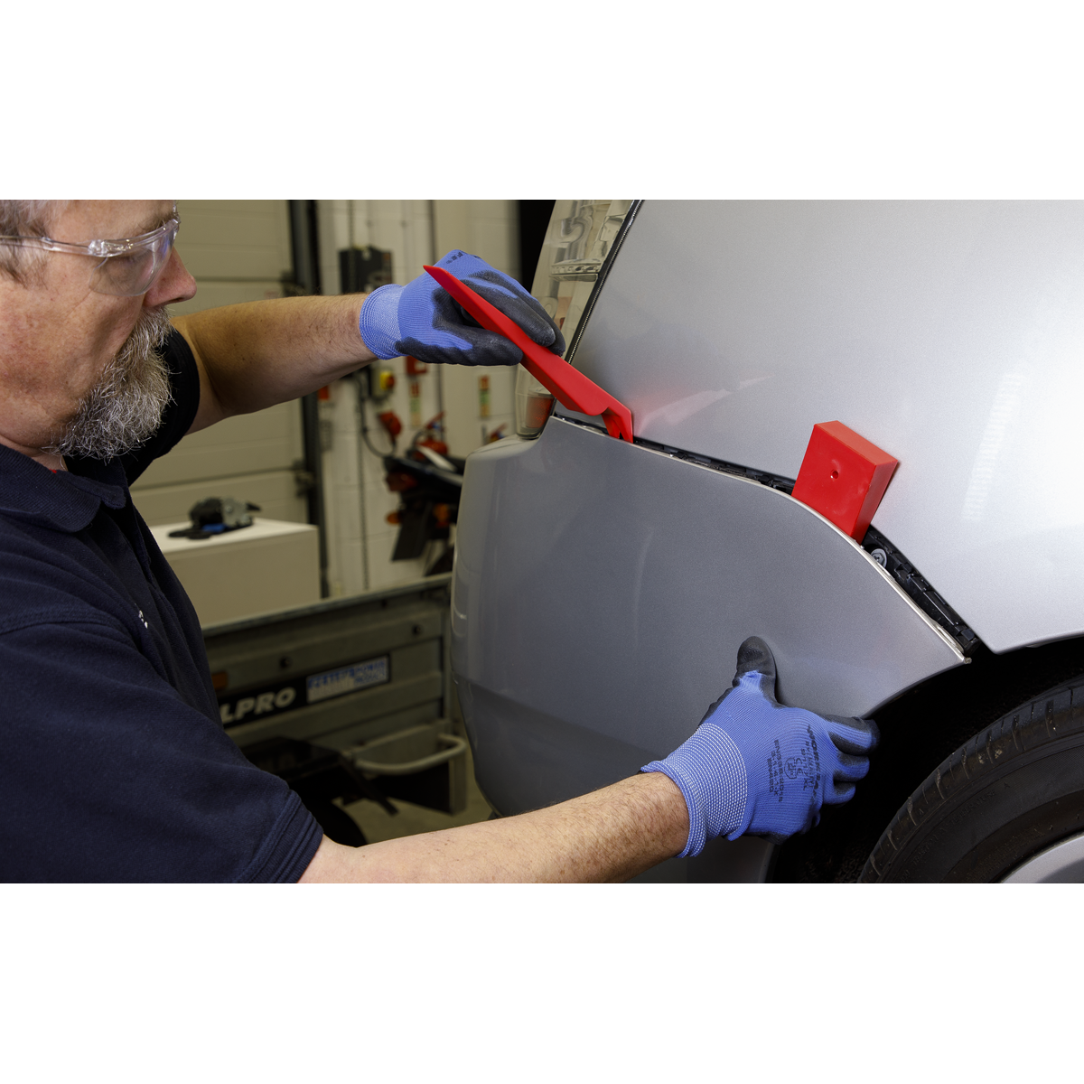 Premier RT03 Wide/Curved Carbon Steel Trim Tool