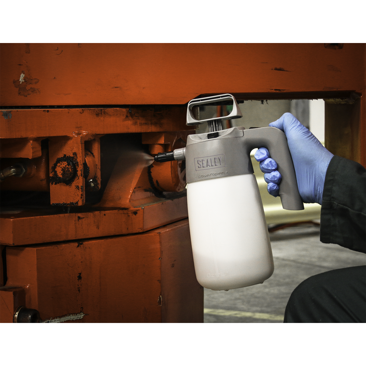 Premier SCSG06 Premier Industrial Pressure Sprayer with Viton® Seals