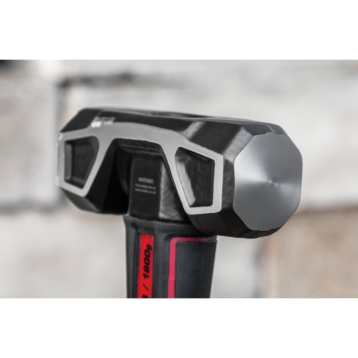 Premier SLHG04 Premier Short Handle Sledge Hammer with Fibreglass Shaft 4lb
