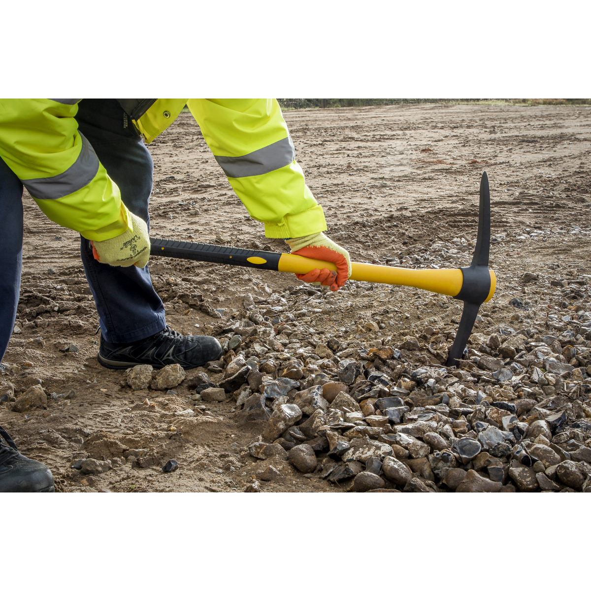 Premier SR704 Premier Railroad Pick Axe with Fibreglass Handle