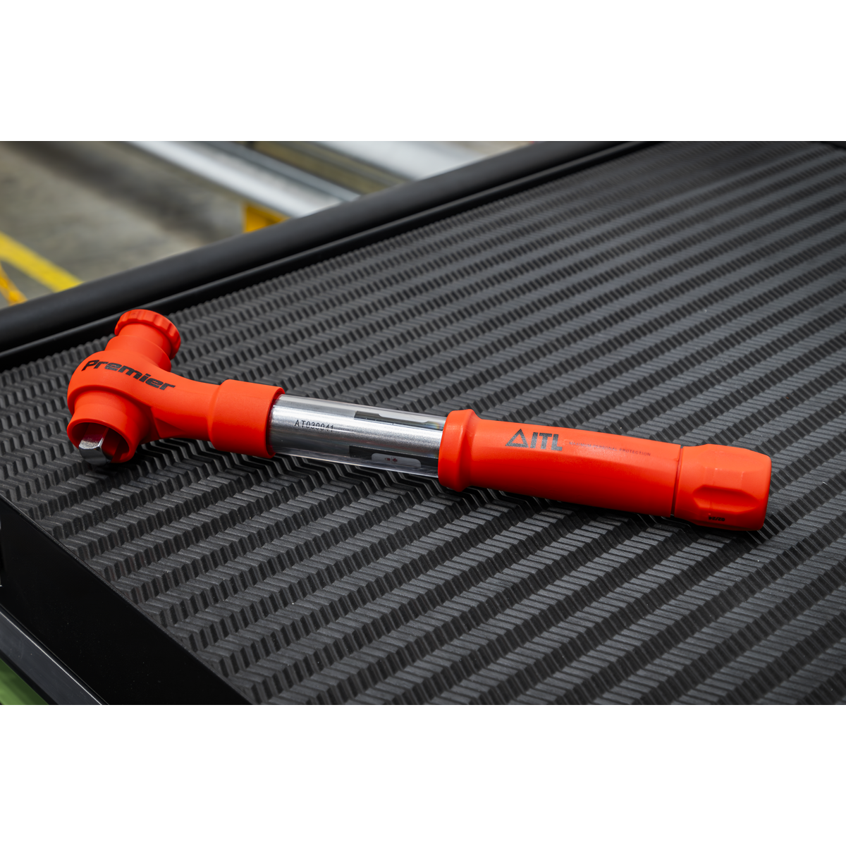Premier STW804 Premier Insulated Torque Wrench 1/2"Sq Drive 12-60Nm