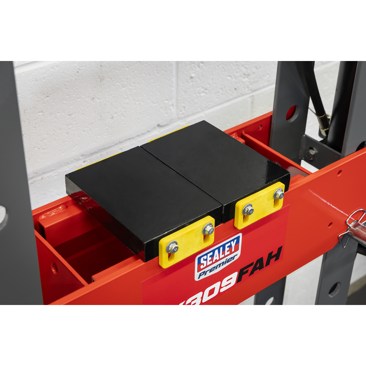 Premier YK309FAH Premier Heavy-Duty Air/Hydraulic Floor Type Press with Foot Pedal 30 Tonne