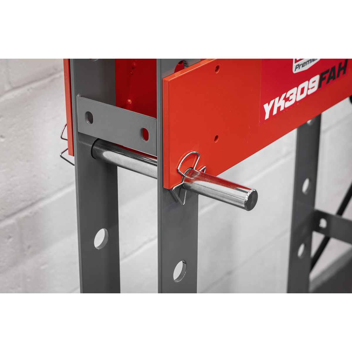 Premier YK309FAH Premier Heavy-Duty Air/Hydraulic Floor Type Press with Foot Pedal 30 Tonne