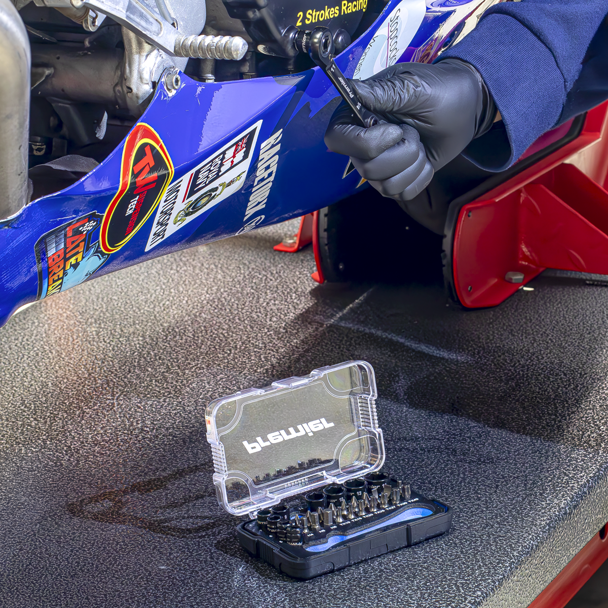 Premier Black AK2112 Premier Black Go-Through Lock-On™ Low Profile Socket & Bit Set 1/4"Sq Drive 31pc