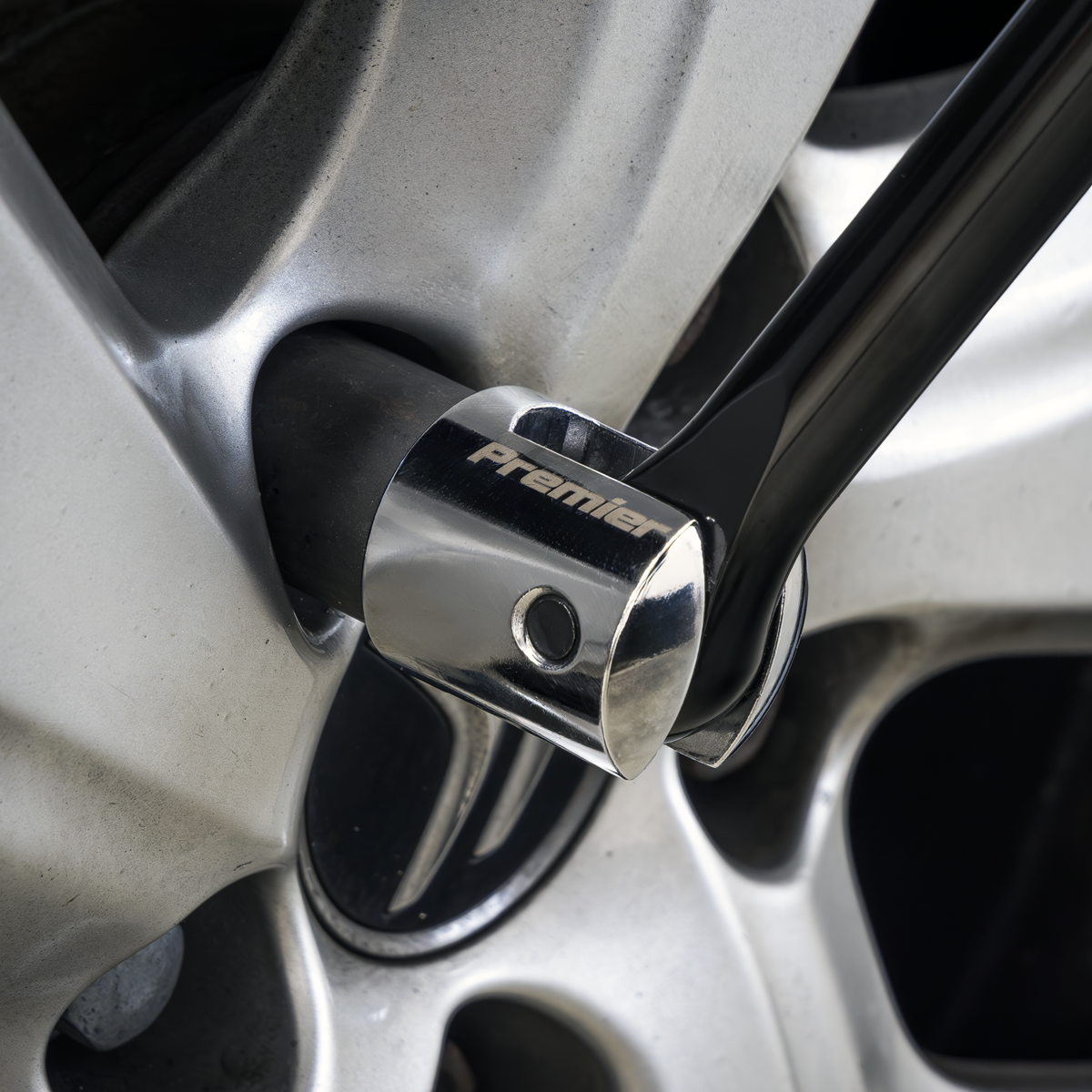 Premier Black AK7323 Premier Black Breaker Bar 750mm 1/2"Sq Drive