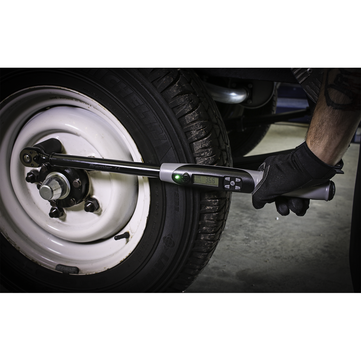 Premier Black STW306B Premier Black Digital Torque Wrench with Angle Function 1/2"Sq Drive 20-200Nm