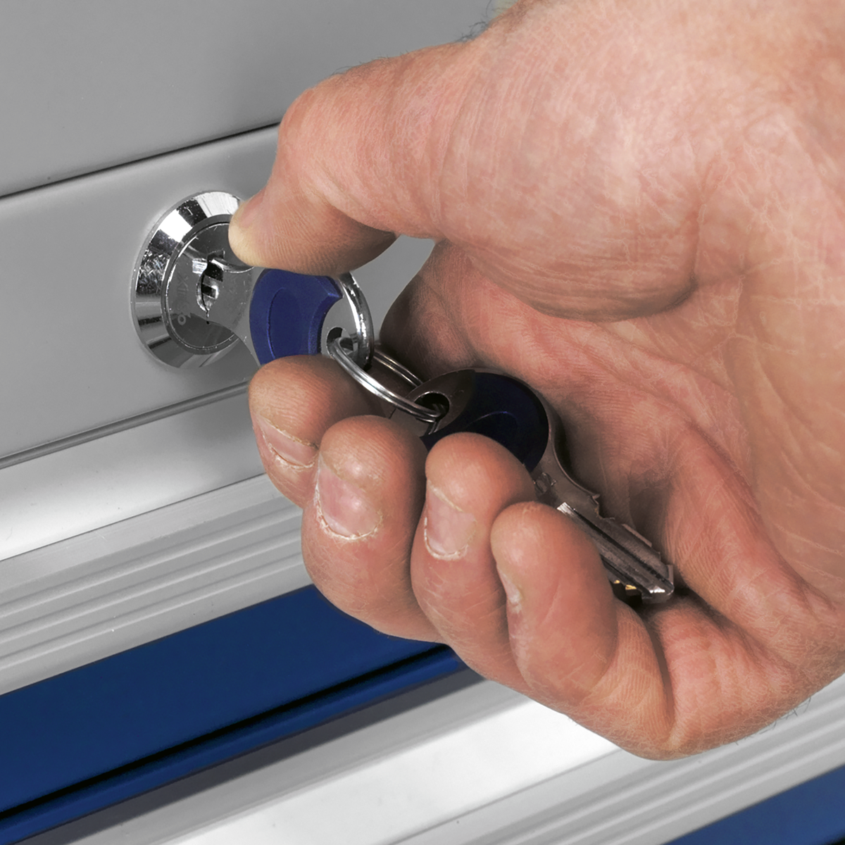 Premier Industrial API16 Premier Industrial™ Triple Drawer Unit for API Series Workbenches
