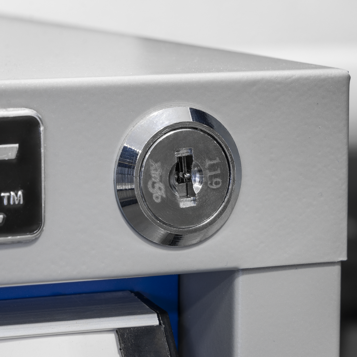 Premier Industrial API5657B Premier Industrial™ Mobile Industrial Cabinet 5 Drawer