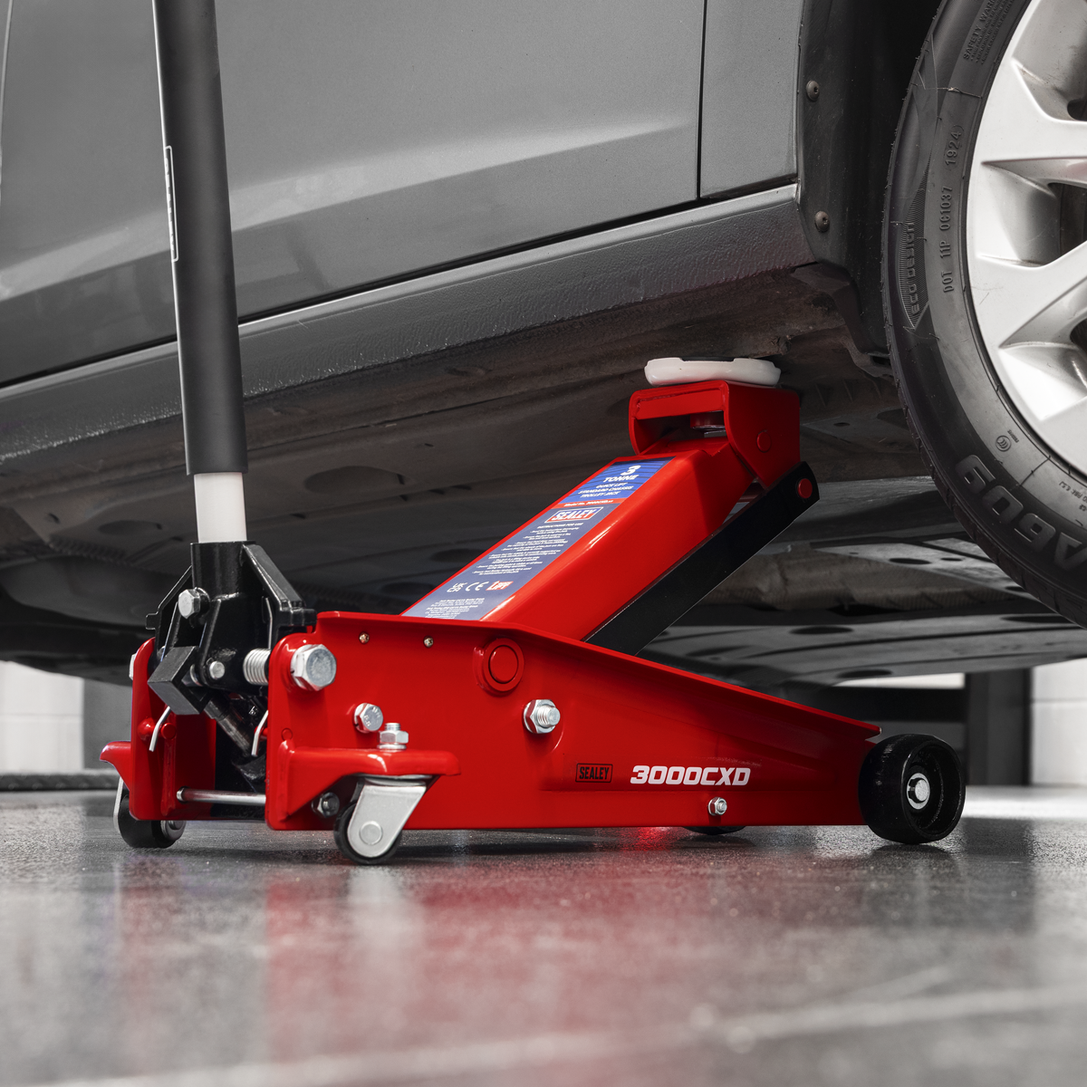 Sealey 3000CXD Quick Lift Standard Chassis Trolley Jack 3 Tonne