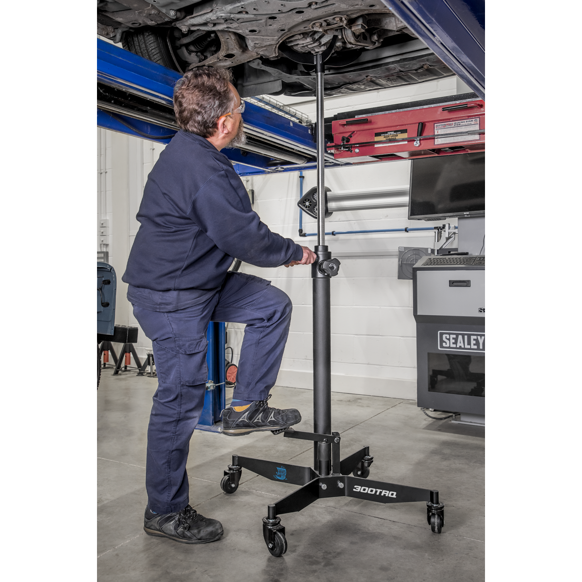 Sealey 300TRQ Vertical Quick Lift Transmission Jack 300kg