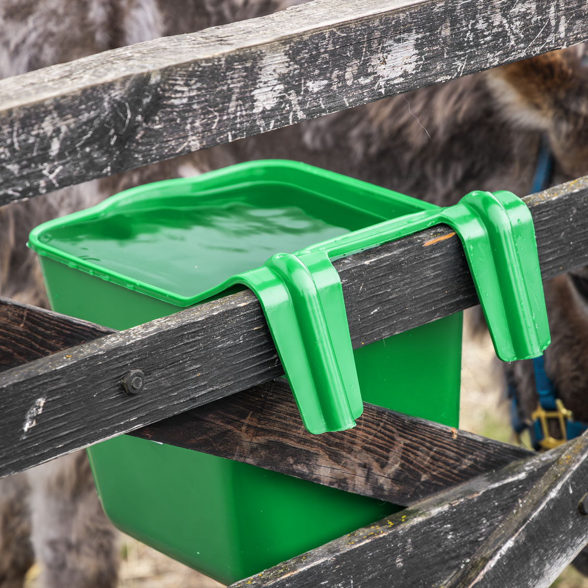 Sealey AFT06 Hook-Over Feeder 13L