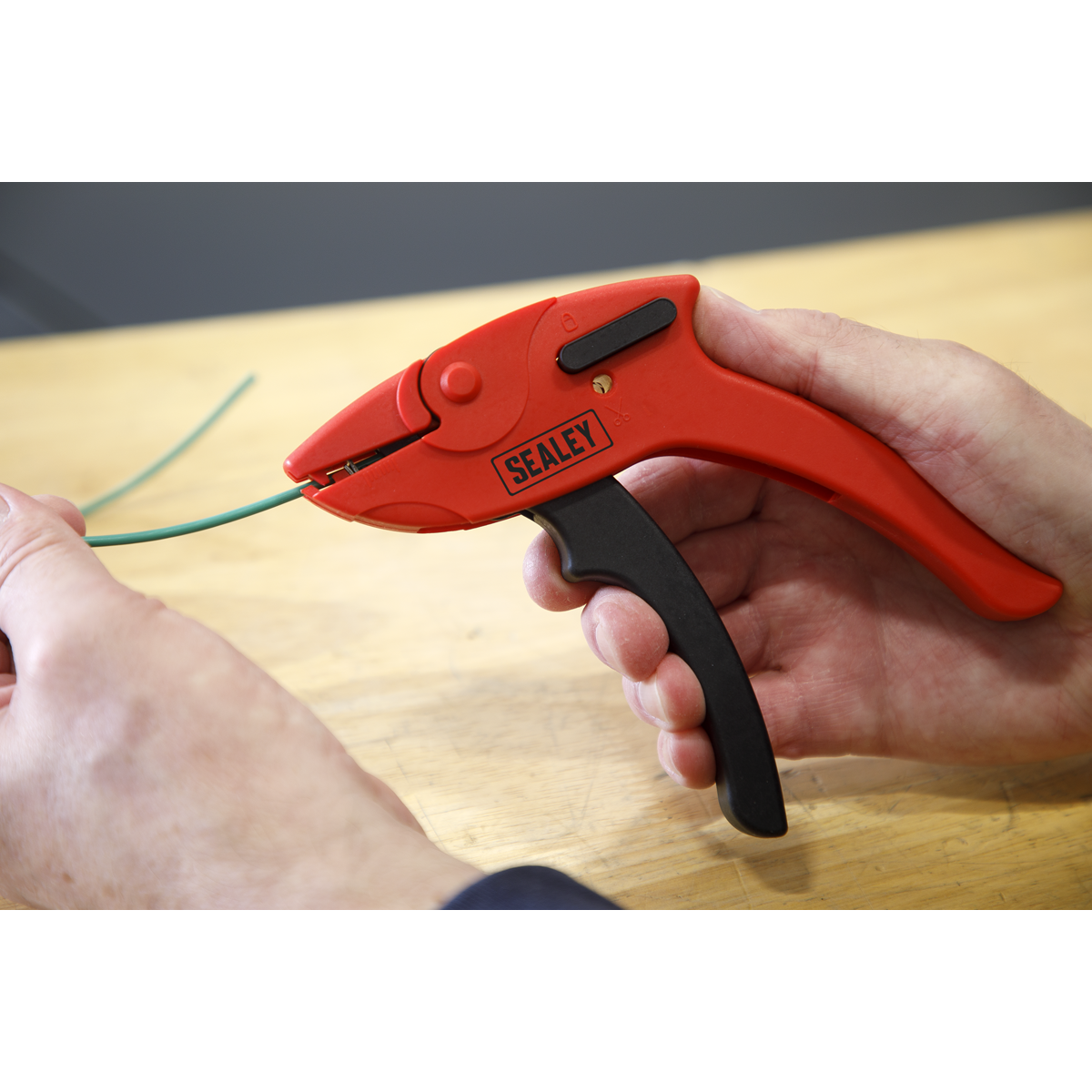 Sealey AK2269 Automatic Pistol Grip Wire Stripping Tool