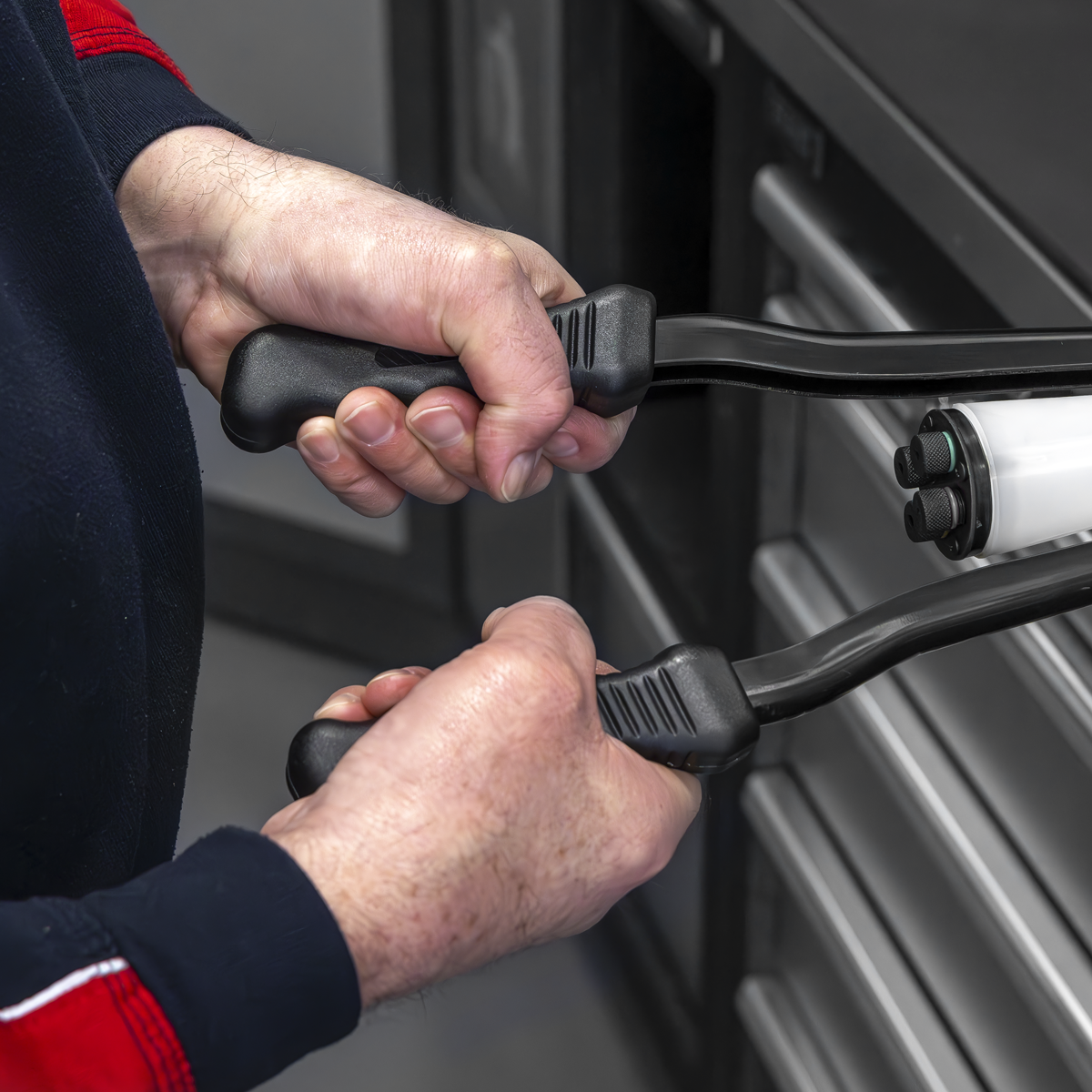 Sealey AK3983 Medium-Arm Riveter with Collection Bowl