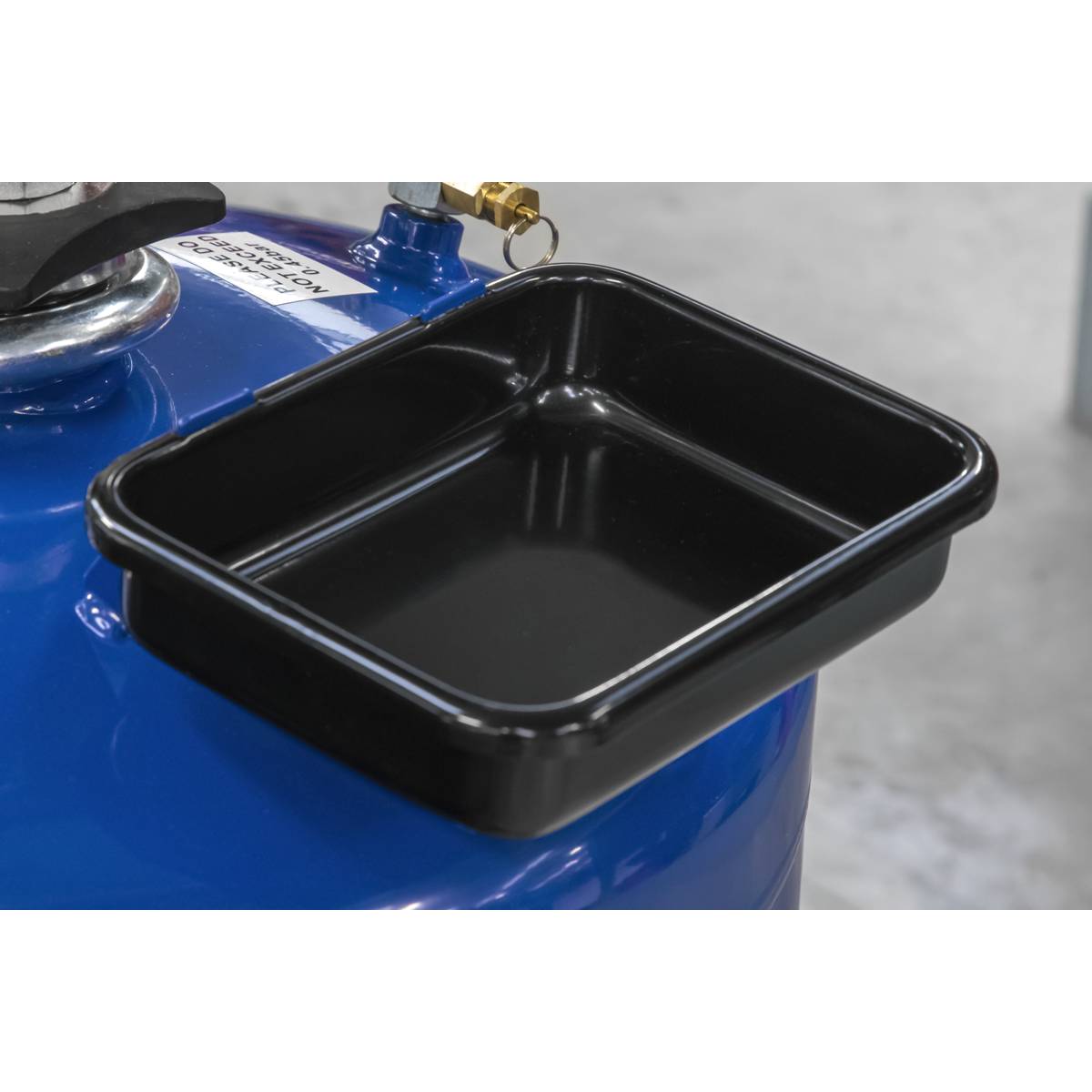 Sealey AK458DX Air Discharge Mobile Oil Drainer 110L