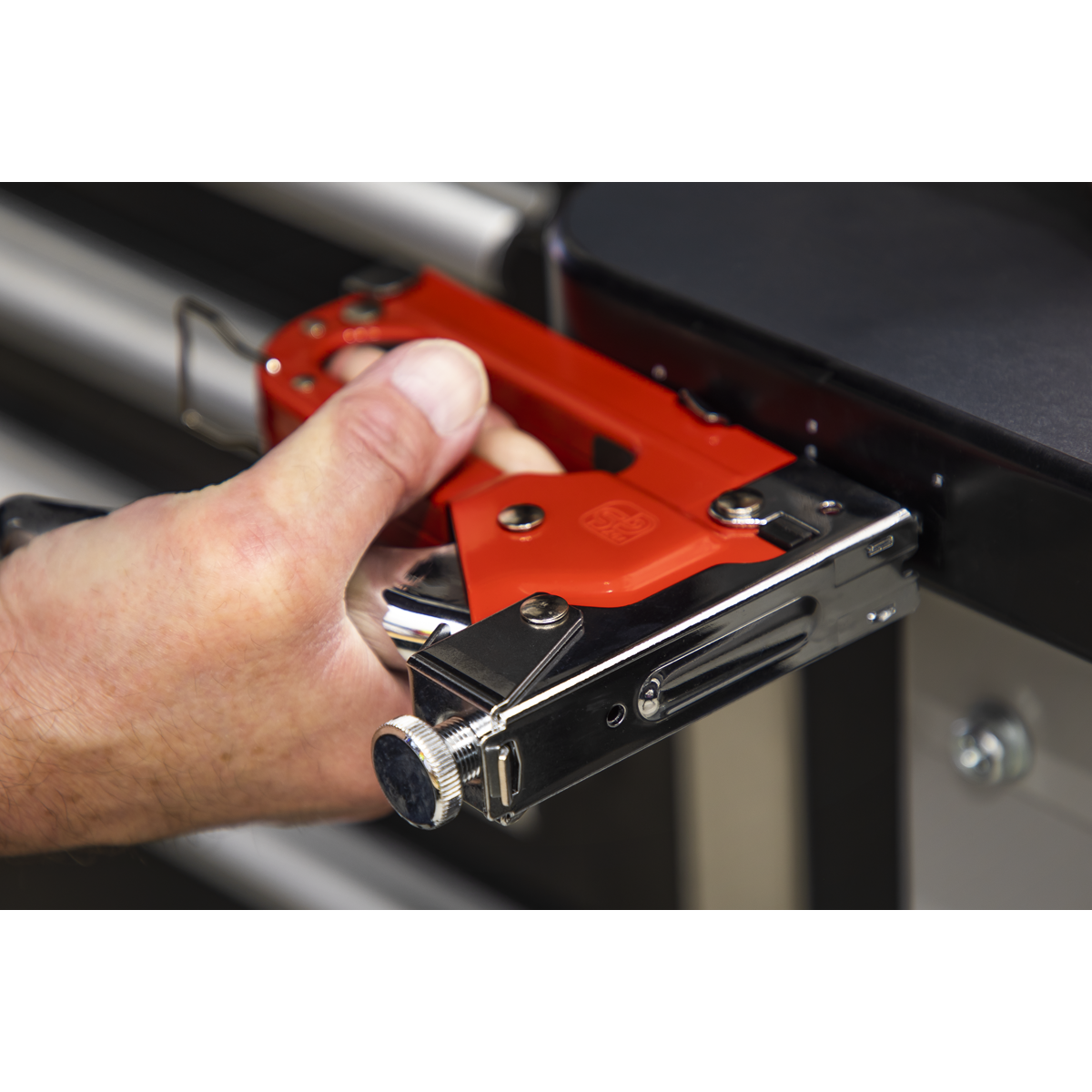 Sealey AK7061 Premier Heavy-Duty Staple & Brad Nail Gun