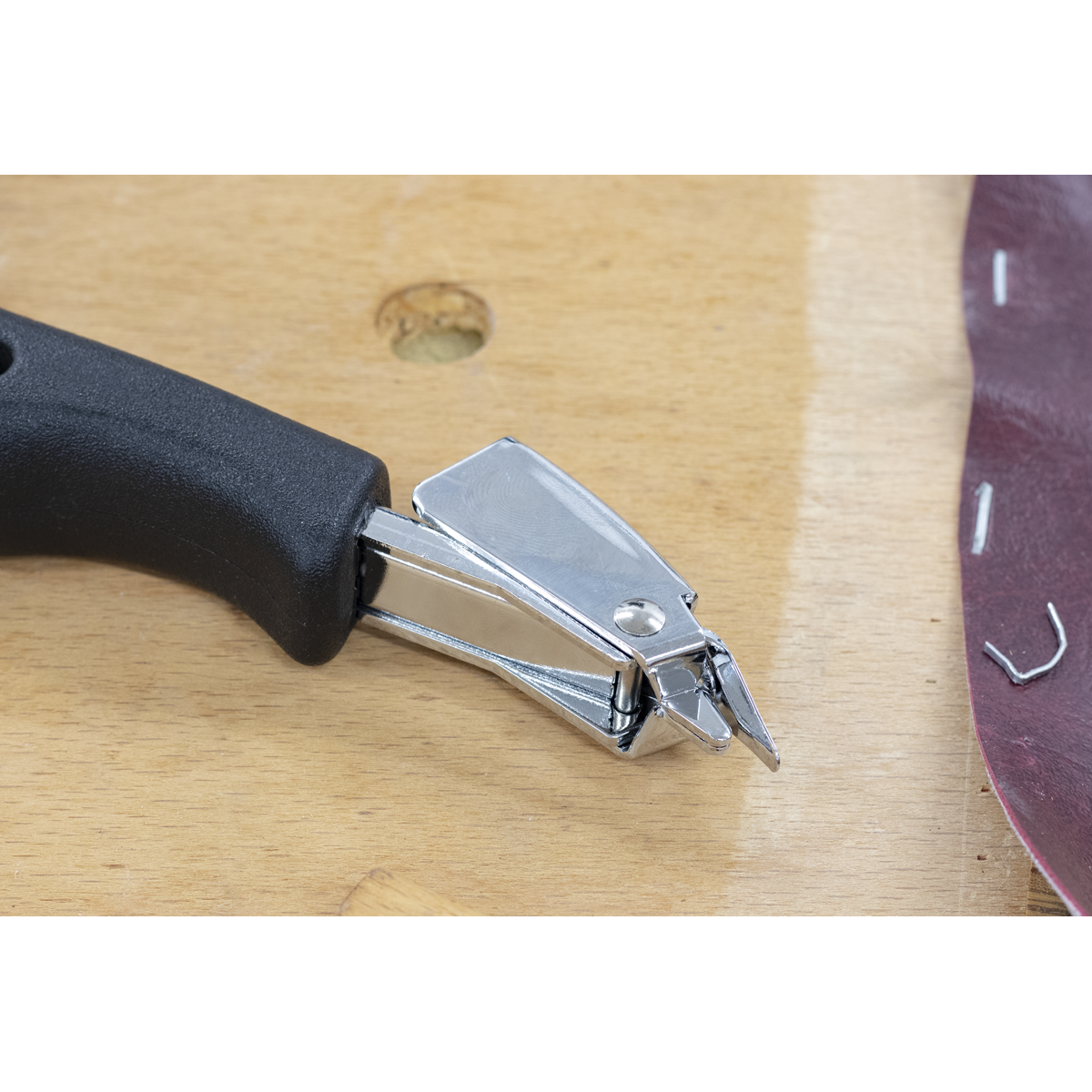 Sealey AK707 Premier Heavy-Duty Staple Remover