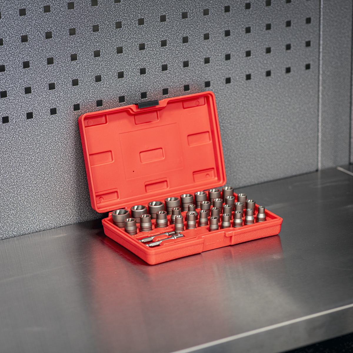 Sealey AK8132 Slim Design Bolt & Nut Extractor Set 32pc