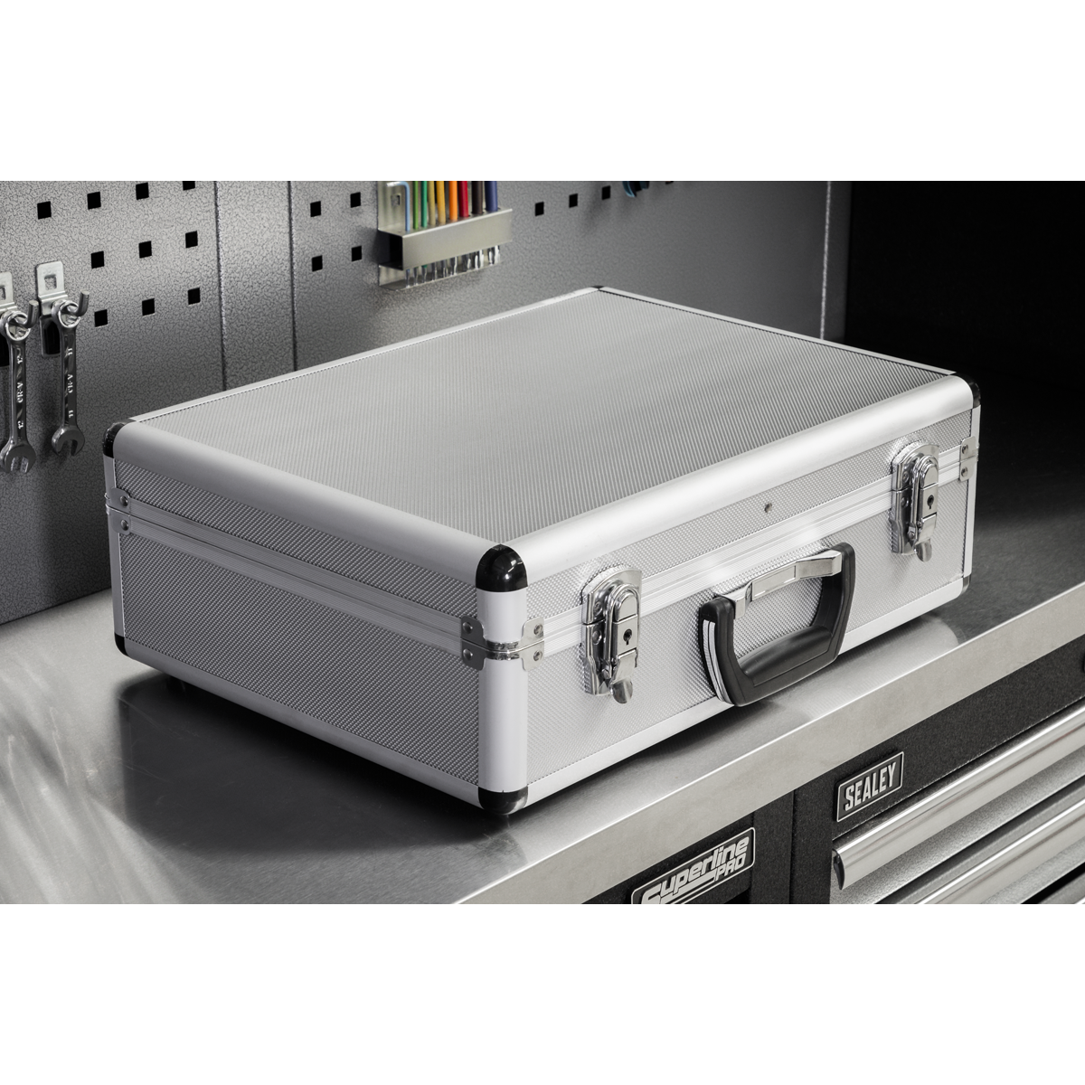 Sealey AP601 Aluminium Tool Case with Radiused Edges