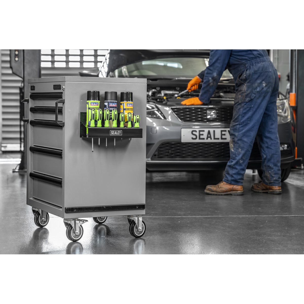 Sealey APMCH Magnetic Spray Can/Screwdriver Holder
