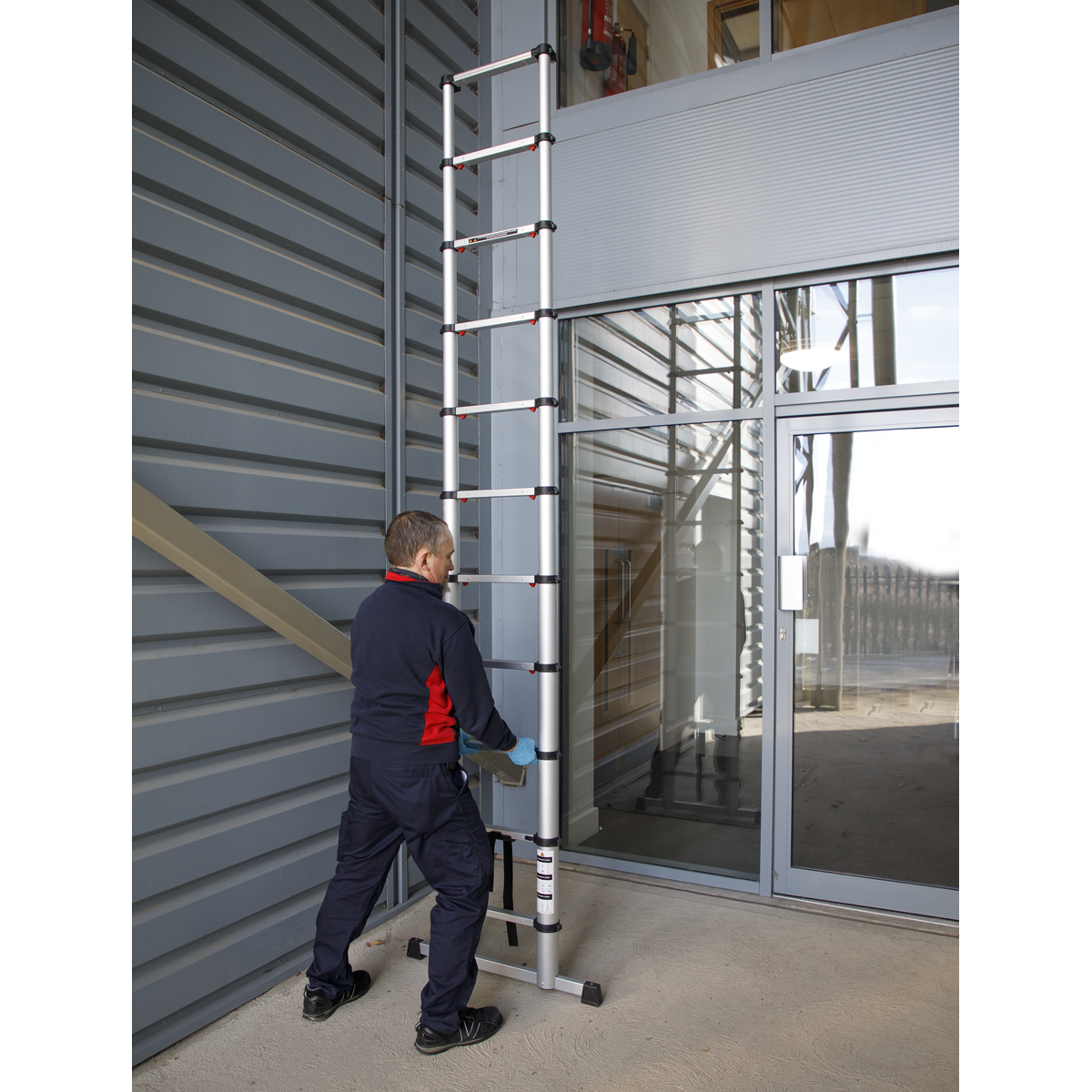 Sealey ATL11 Aluminium Professional Telescopic Ladder 11-Tread - EN 131