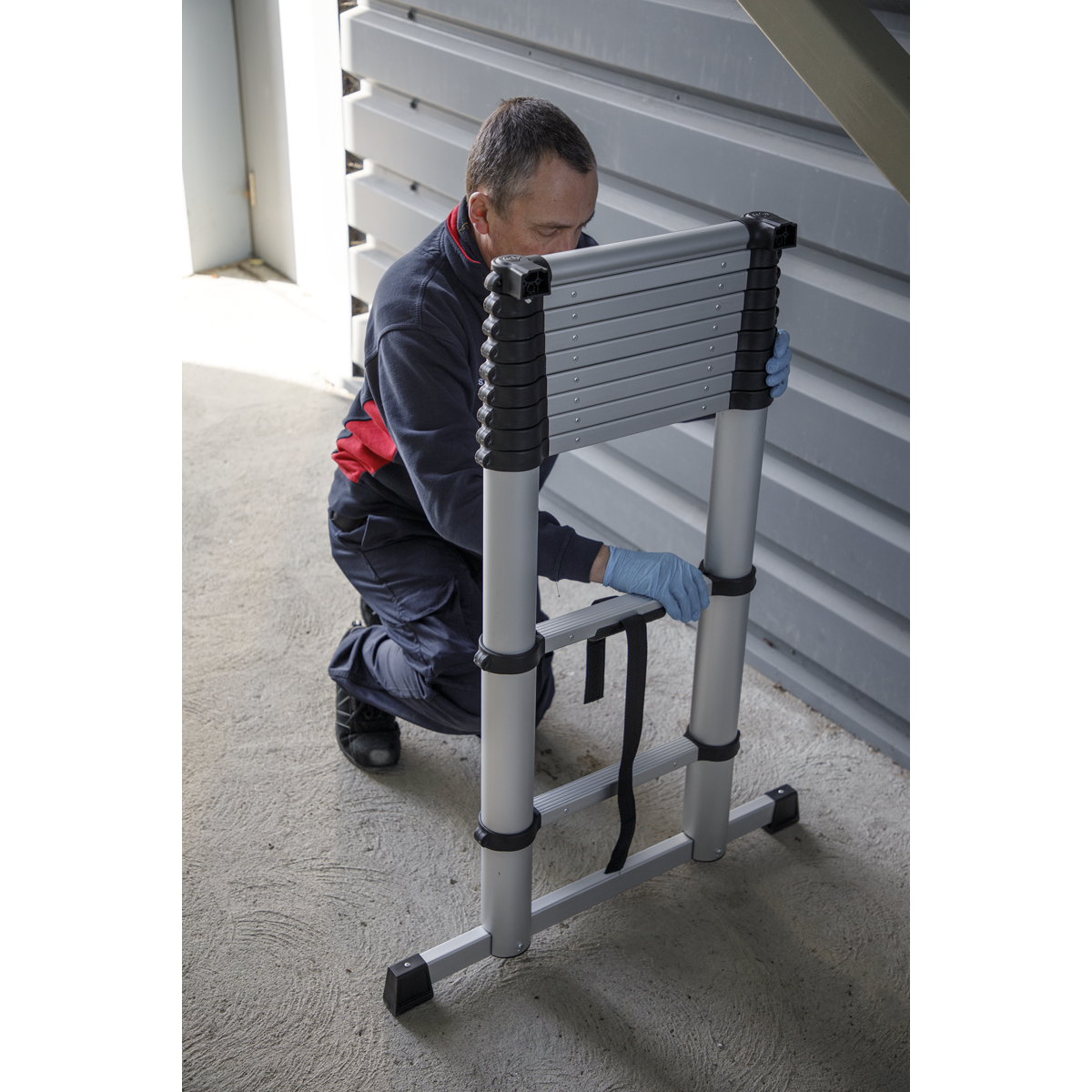 Sealey ATL11 Aluminium Professional Telescopic Ladder 11-Tread - EN 131