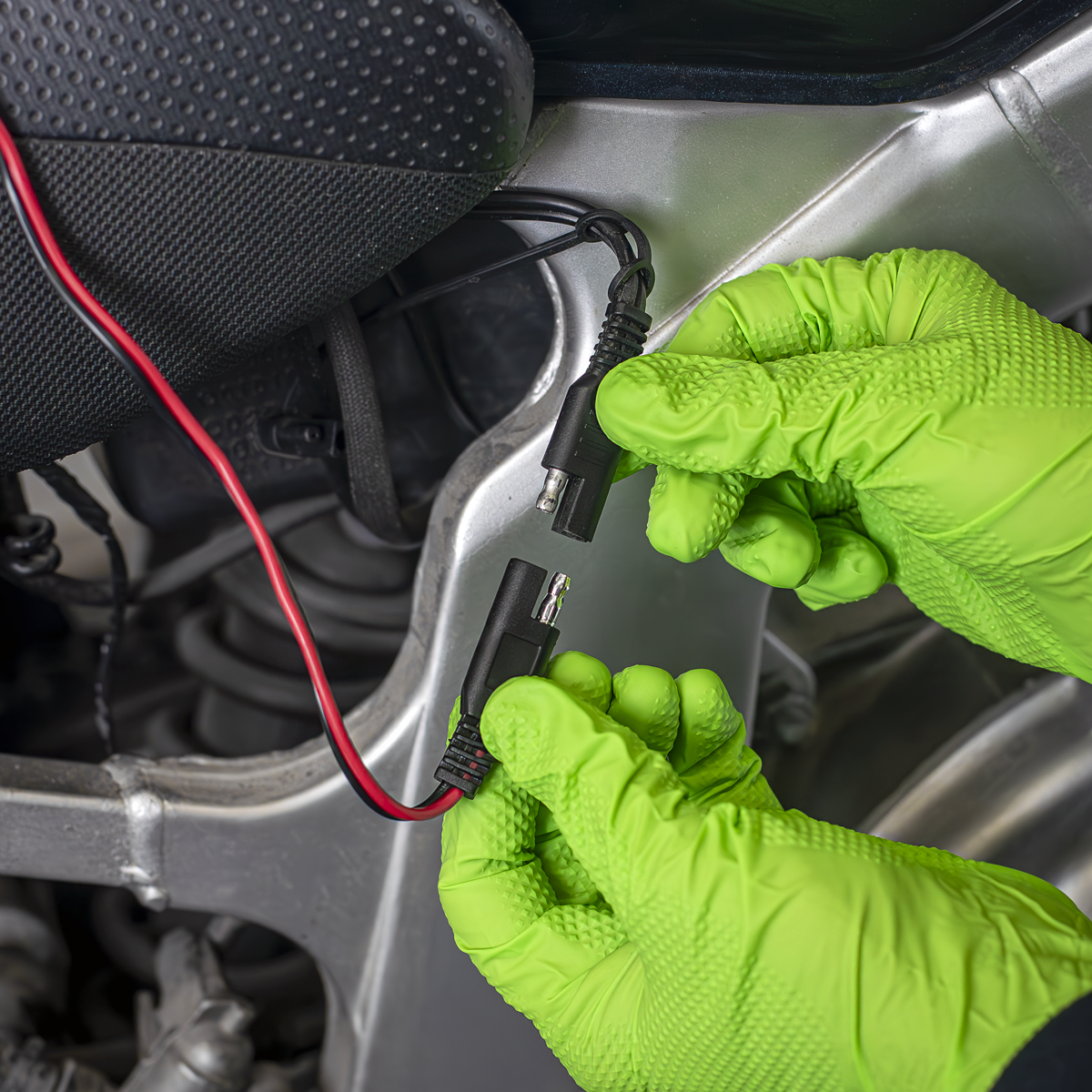 Sealey AUTOCHARGE100HF 6/12V Compact Smart Trickle Charger & Maintainer 1A