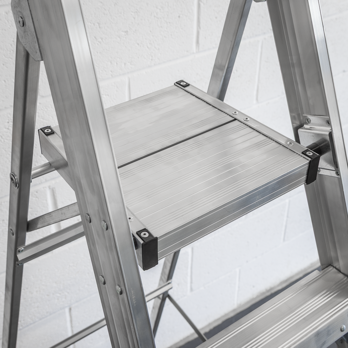 Sealey AXL12 Industrial Step Ladder 12-Tread Aluminium - BS EN 131