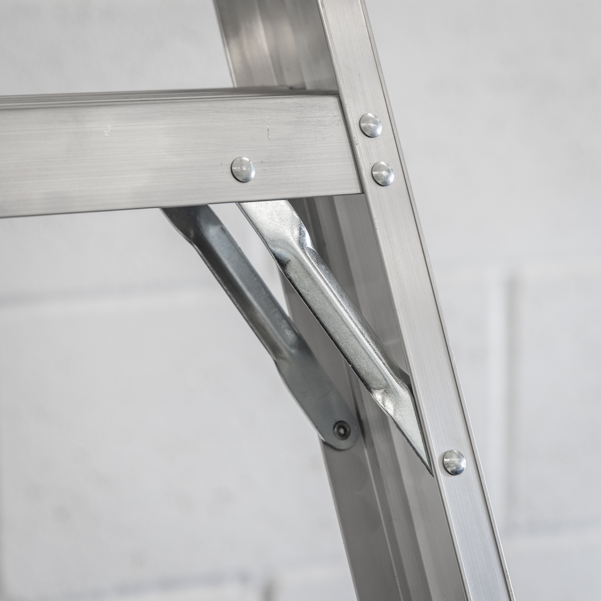 Sealey AXL12 Industrial Step Ladder 12-Tread Aluminium - BS EN 131