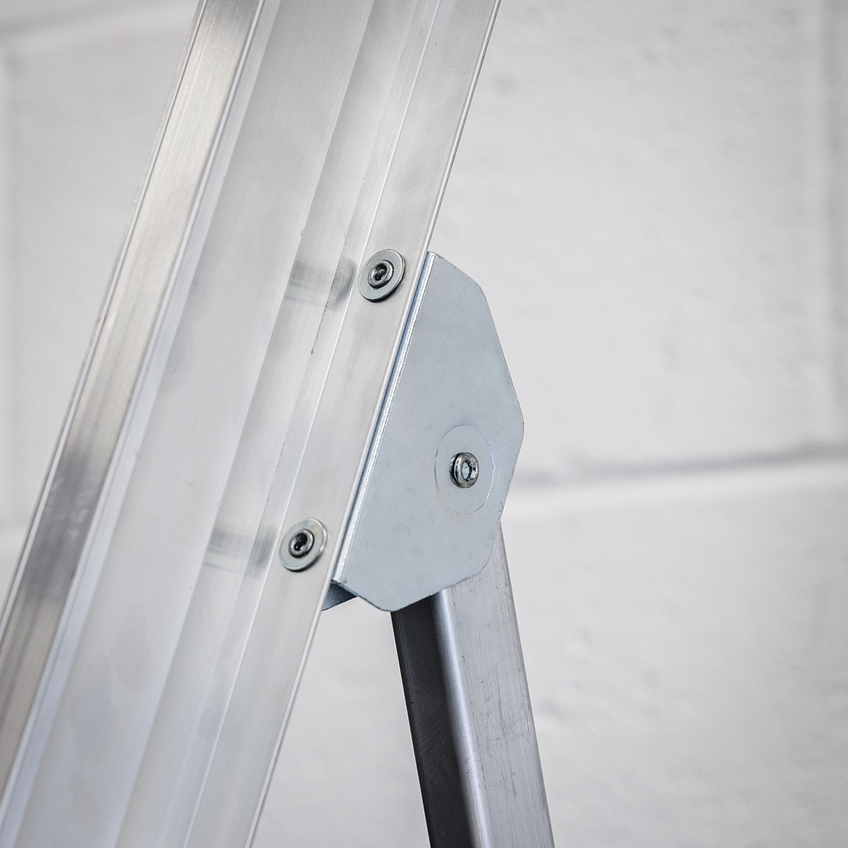 Sealey AXL12 Industrial Step Ladder 12-Tread Aluminium - BS EN 131