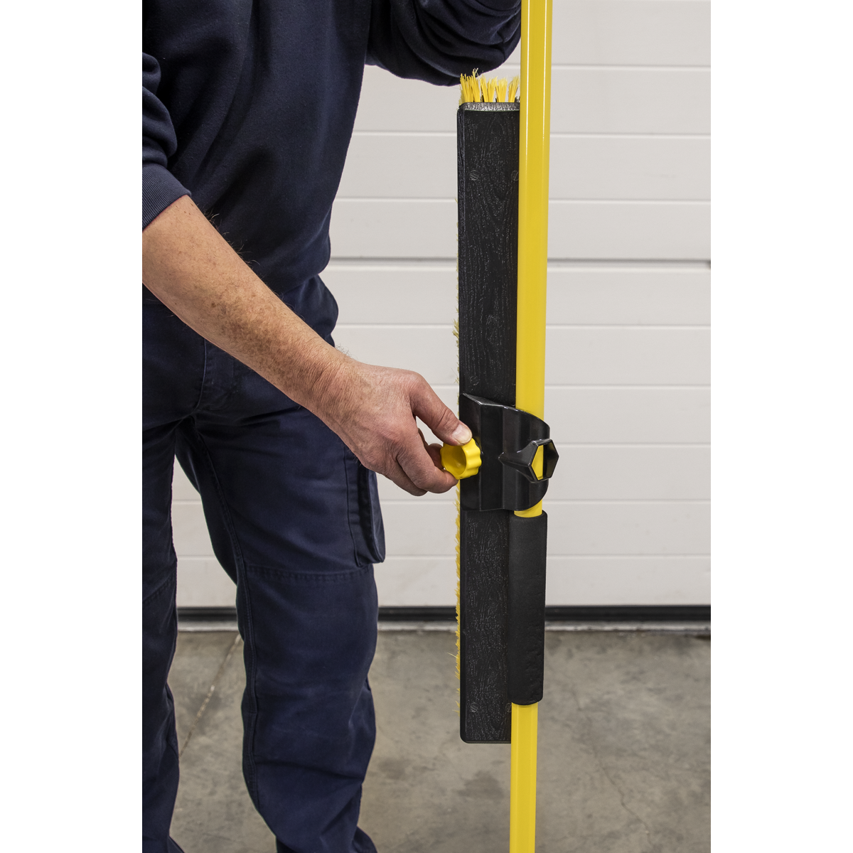Sealey BM24HX Yard Broom 24"(600mm)