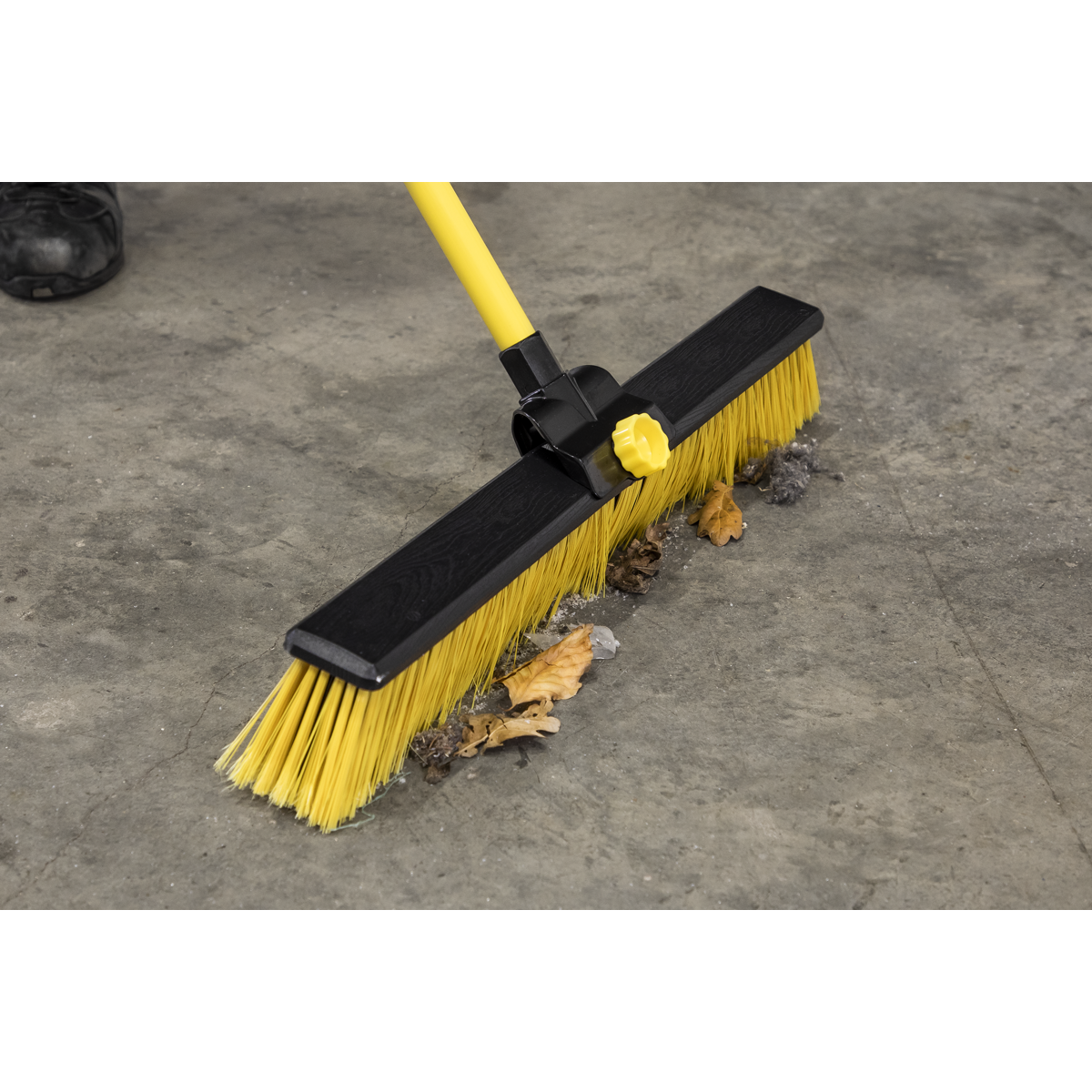 Sealey BM24HX Yard Broom 24"(600mm)