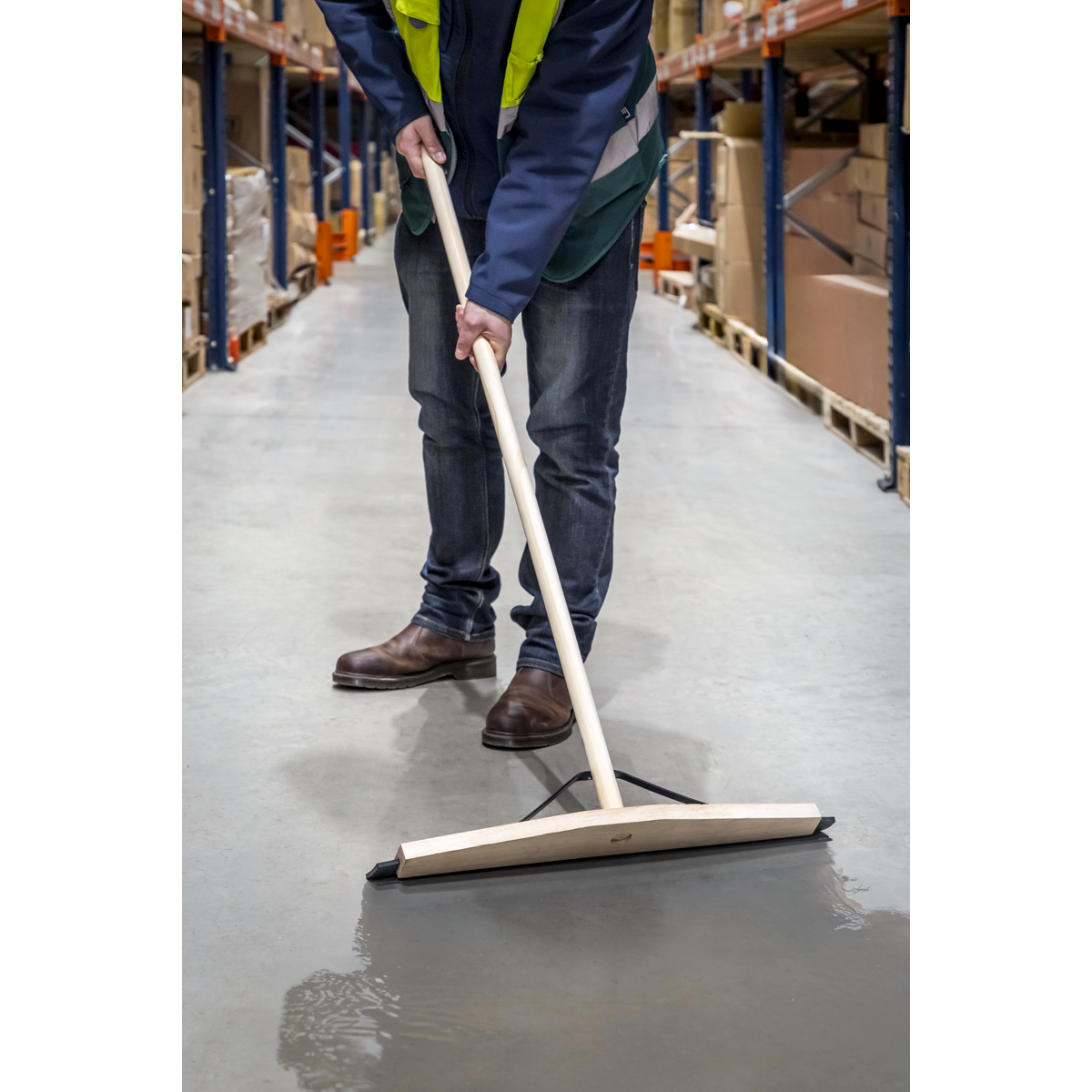 Sealey BM24RS Rubber Floor Squeegee with Wooden Handle 24"(600mm)