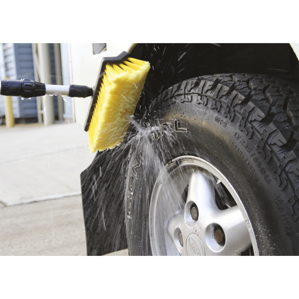 Sealey CC50 Large Angled Flo-Thru Brush with 1.7m Telescopic Handle