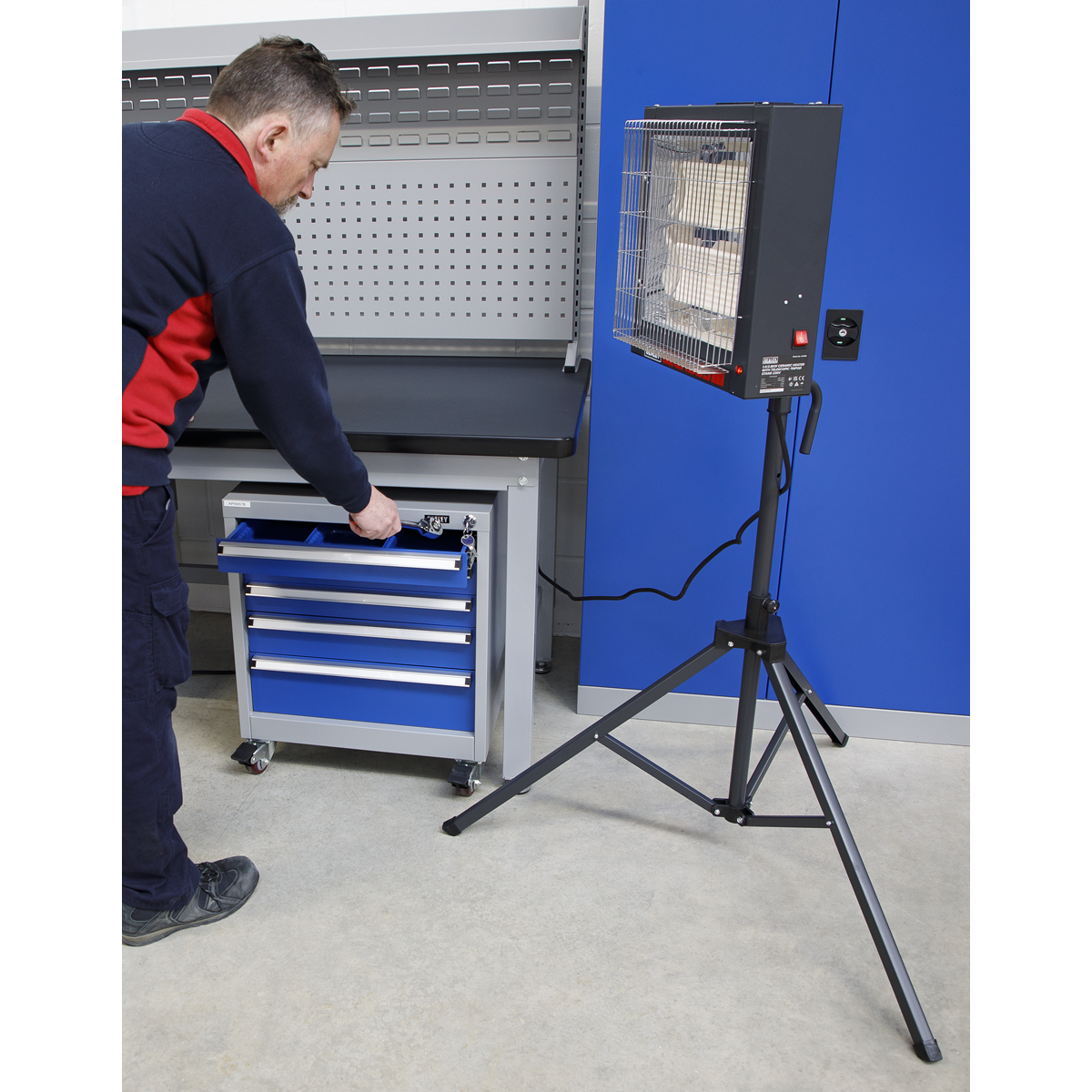 Sealey CH30S Ceramic Heater with Tripod Stand 1.4/2.8kW, 230V